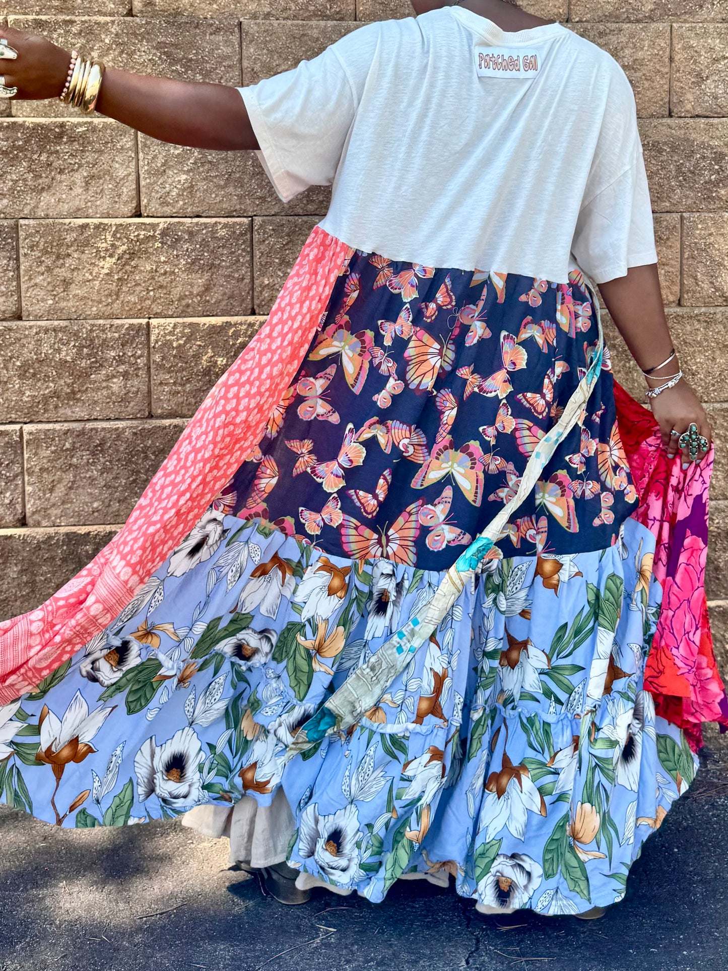 Medium-2XL Save The Bees Maxi Tee