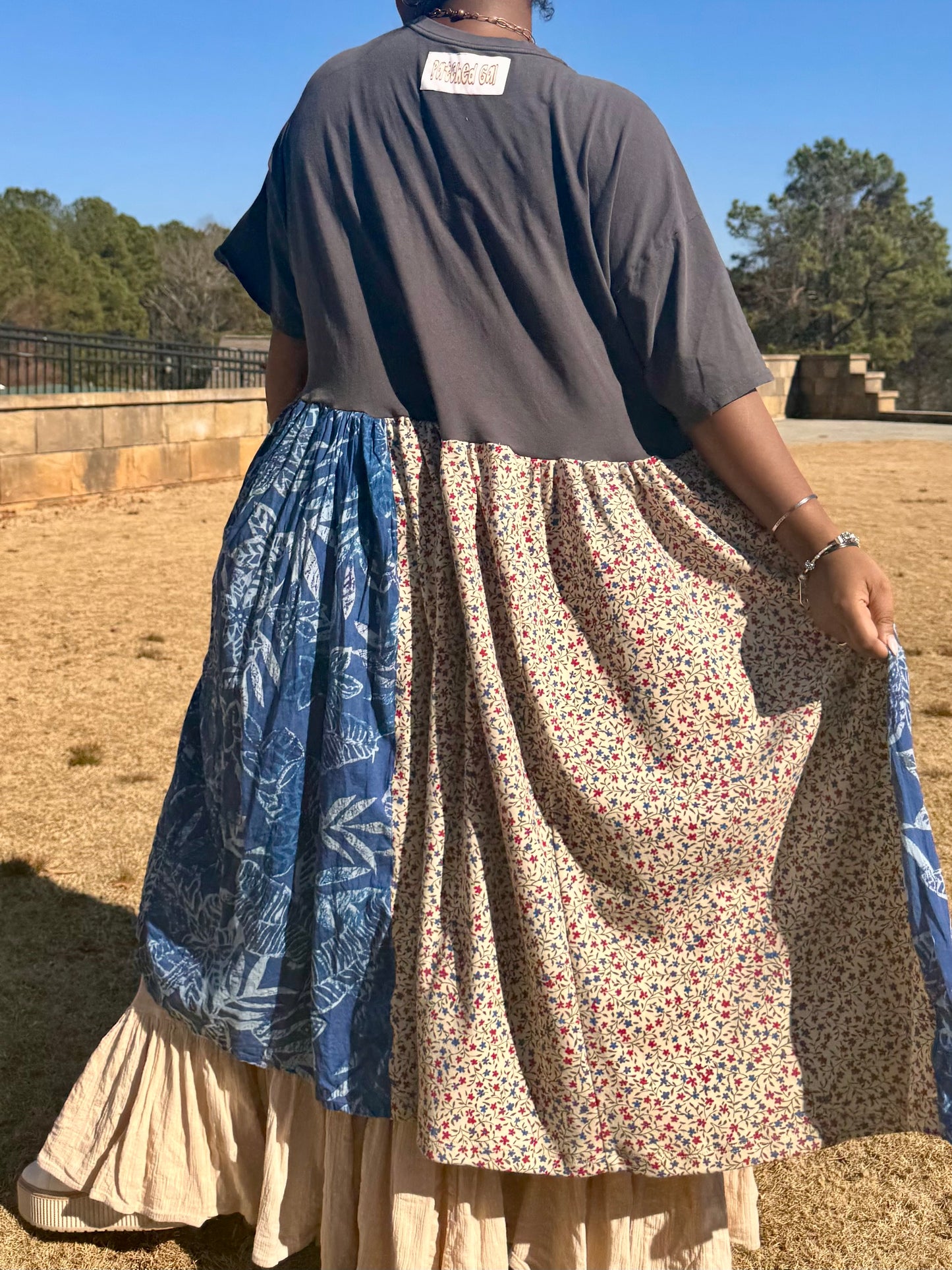 Large-3XL Coca Cola Maxi Tee