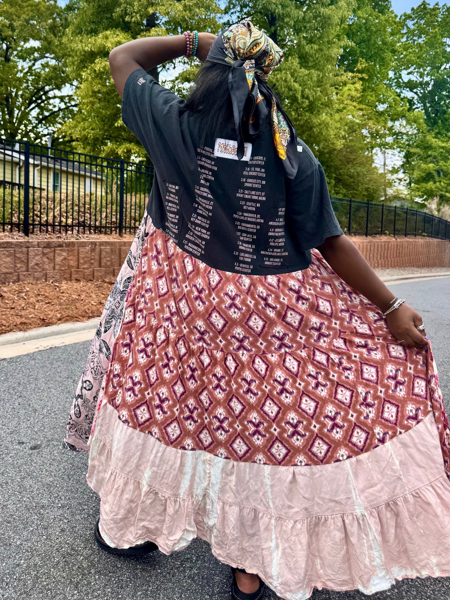 Small-Extra Large Ariana Grande Maxi Tee