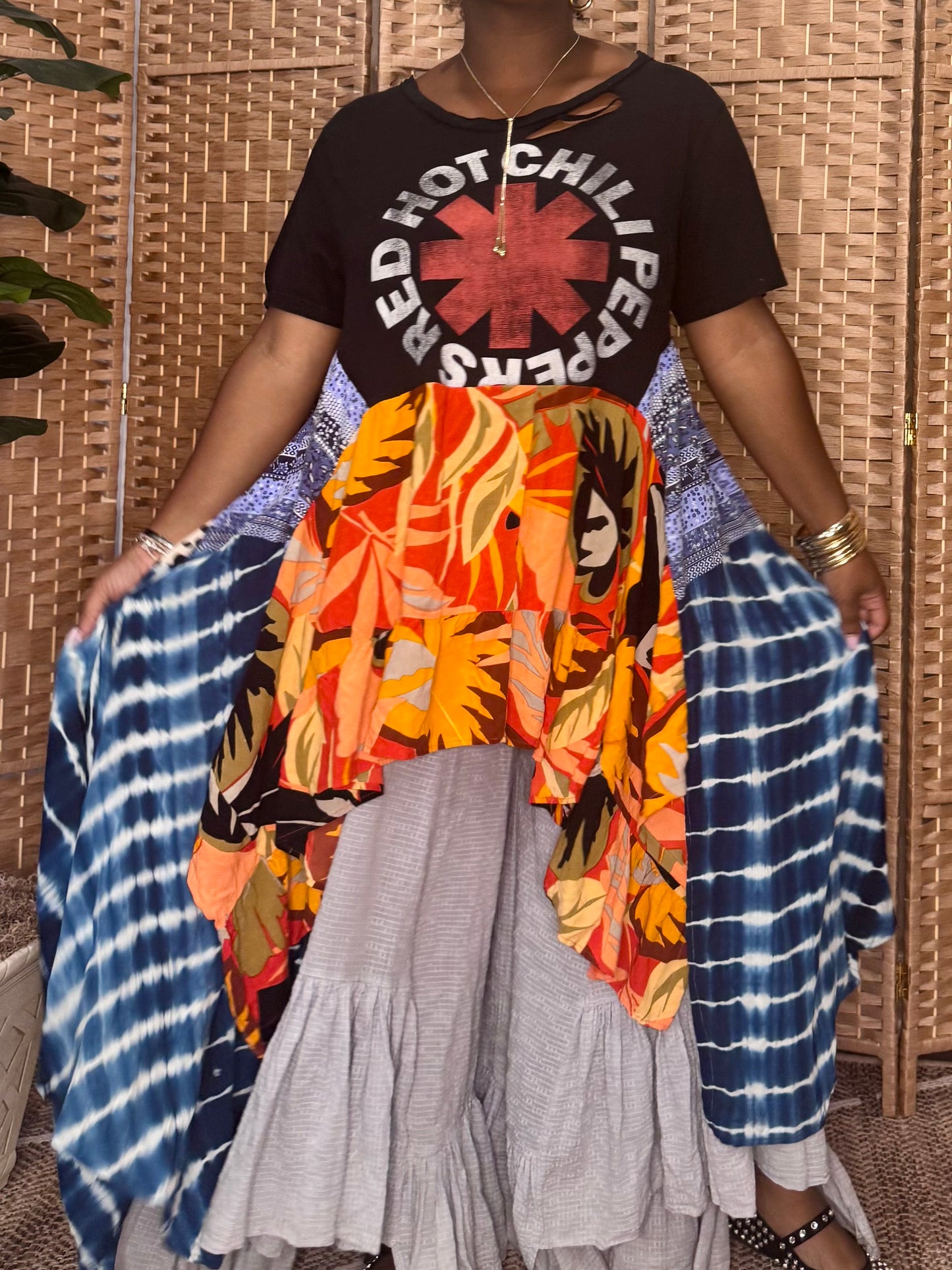 XXS-Extra Large Red Hot Chili Peppers Maxi Tee