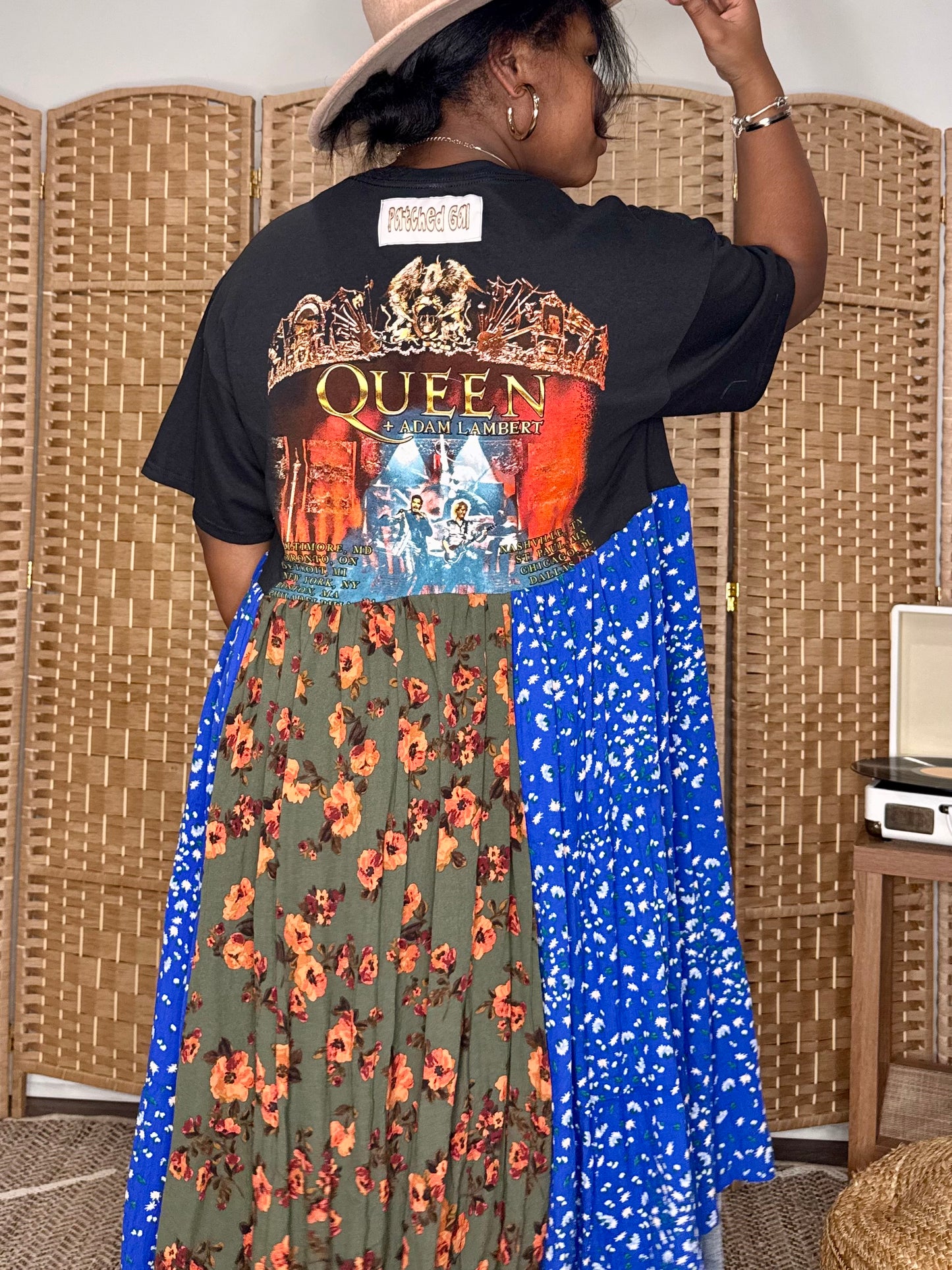 Medium-1XL Queen Maxi Tee