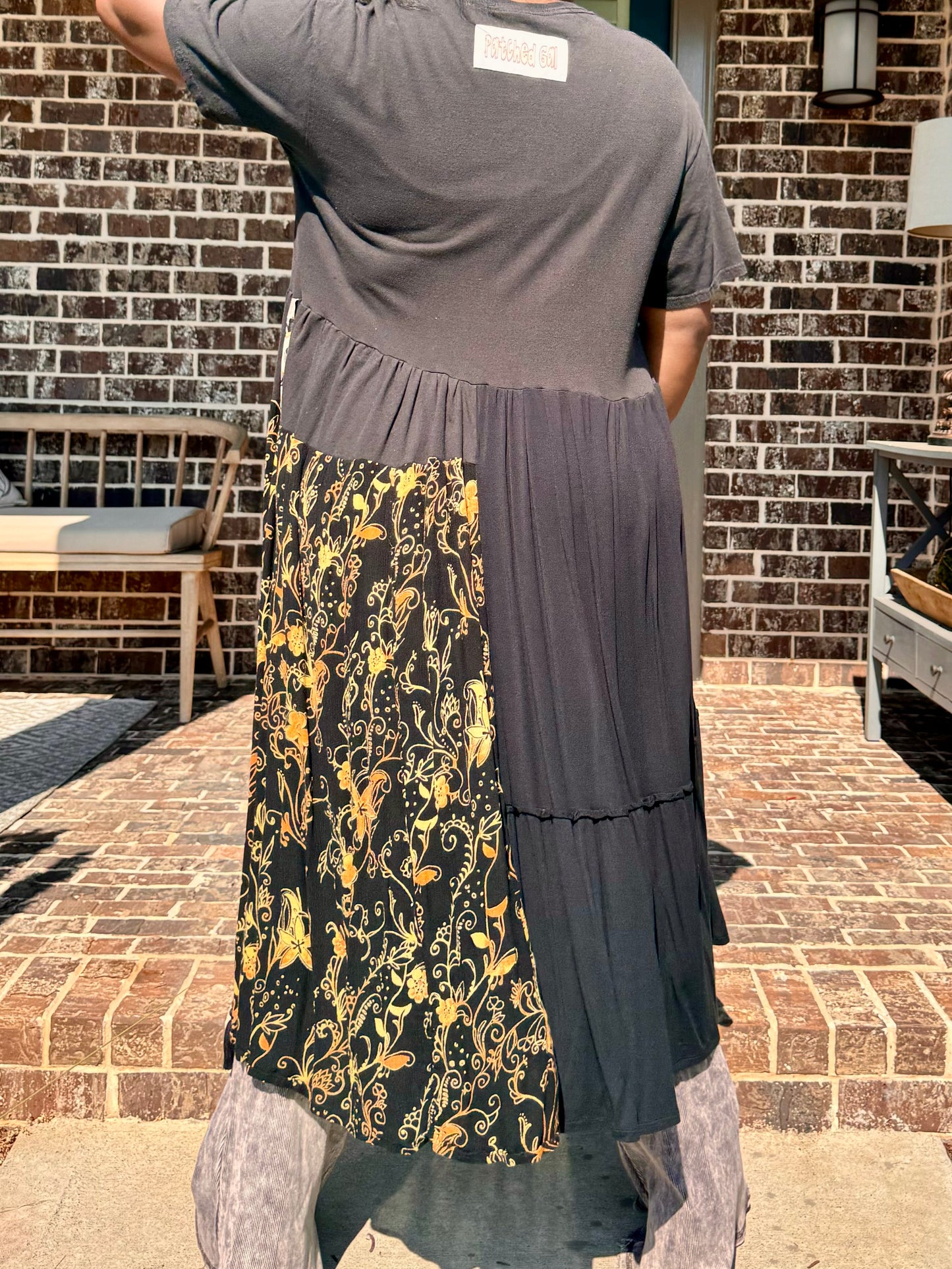 Extra Small-Large Yellowstone Maxi Tee