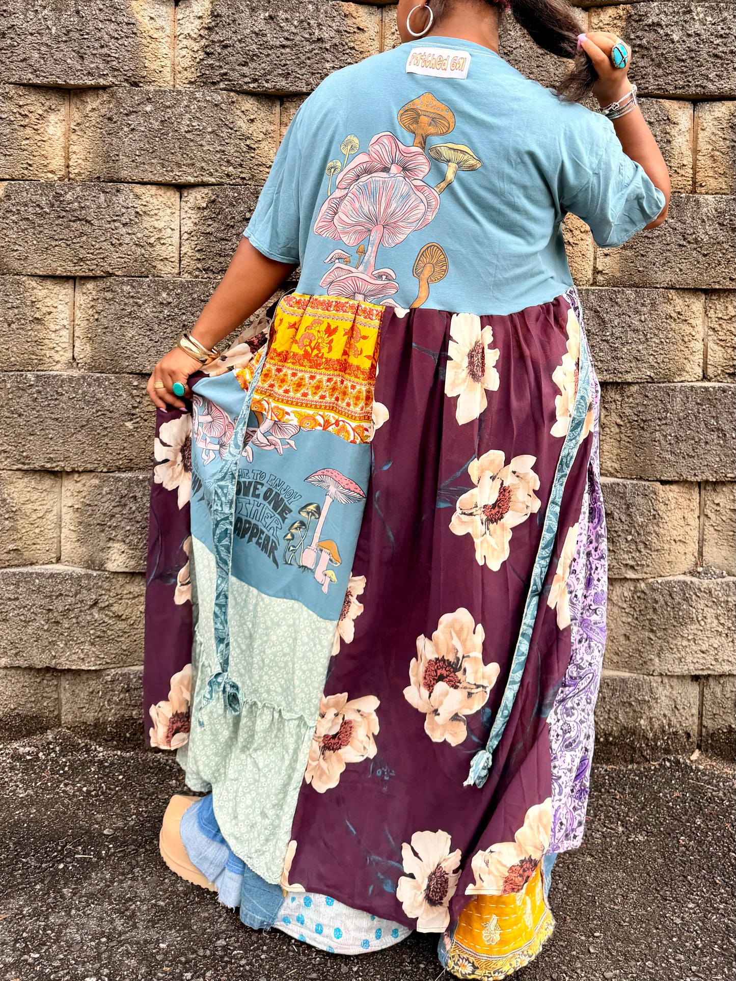 Large-2XL Kindness Is Key Maxi Tee