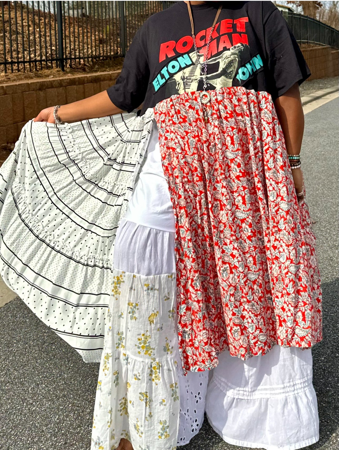 Medium-3XL Elton John Maxi Tee