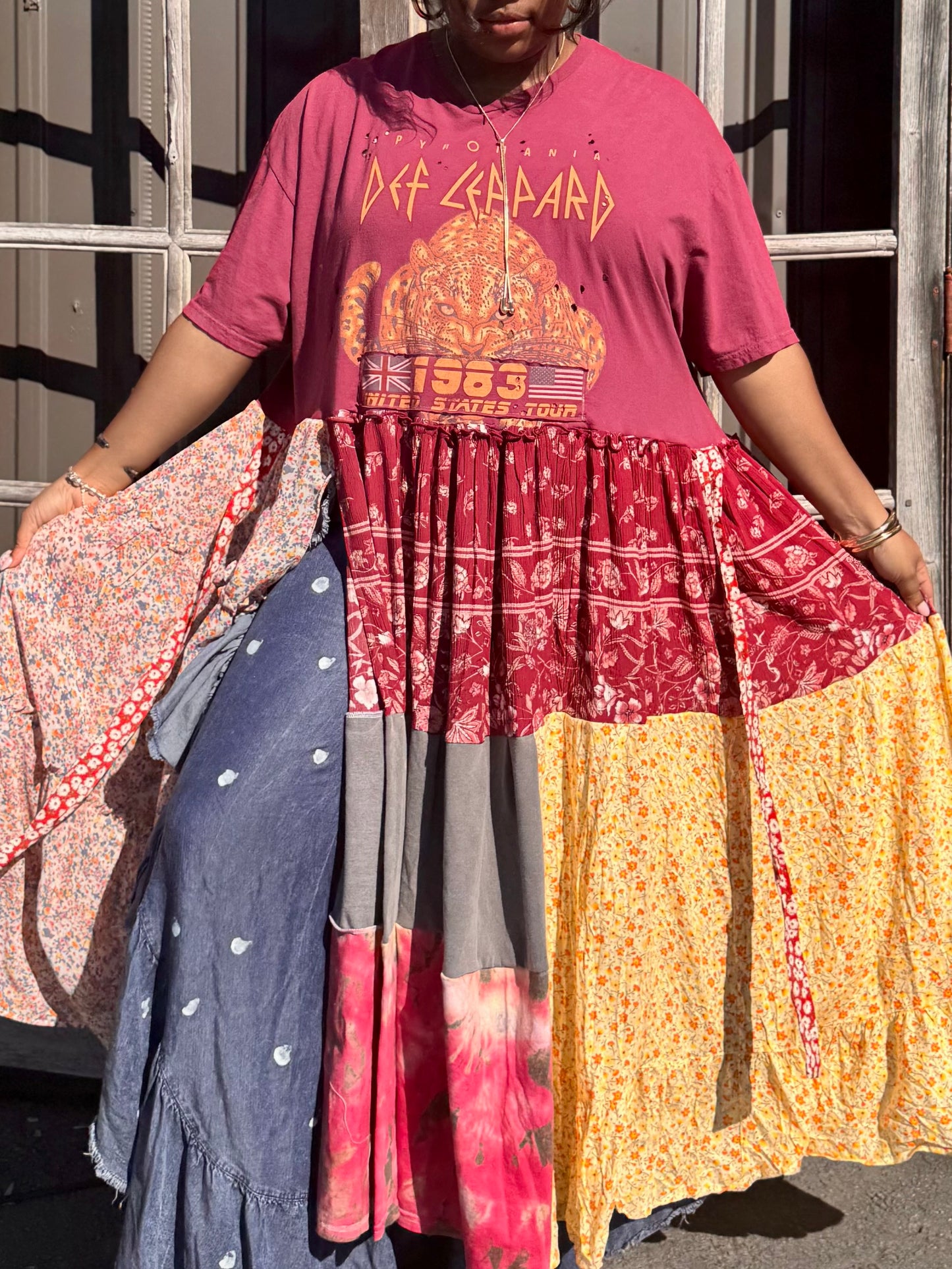 Large-1XL Def Leppard Maxi Tee