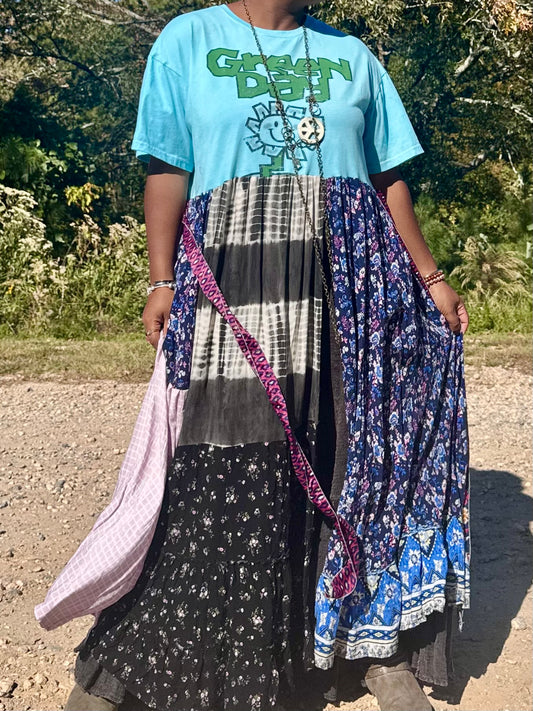 Small-Extra Large Green Day Maxi Tee