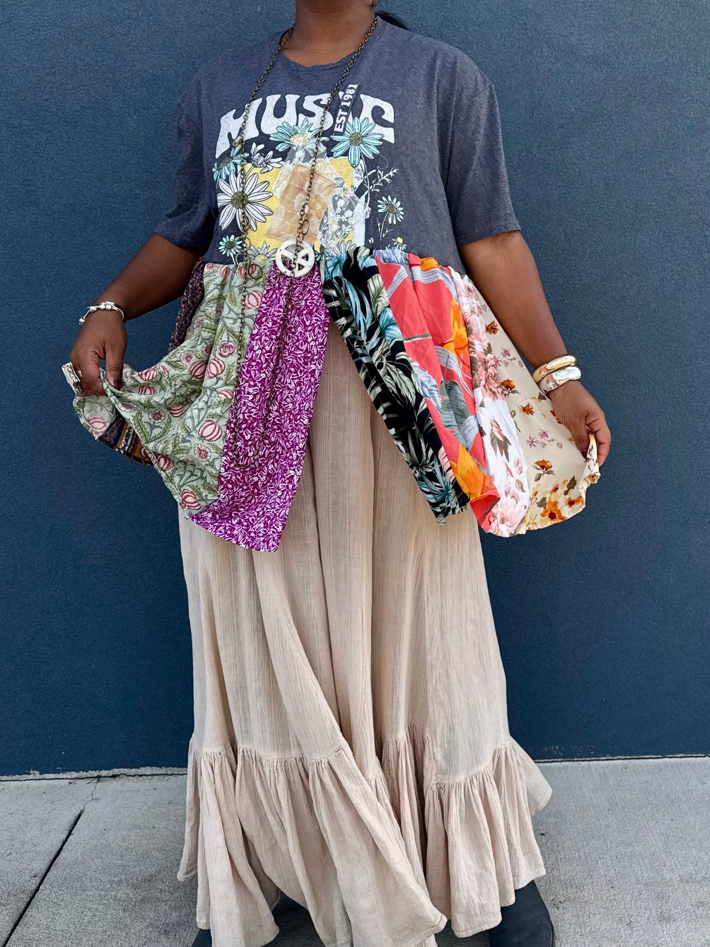 Extra Small-2XL MTV Midi Tee