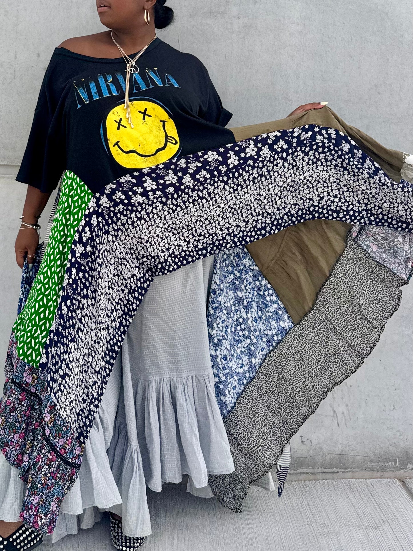 Medium-2XL Nirvana Maxi Tee