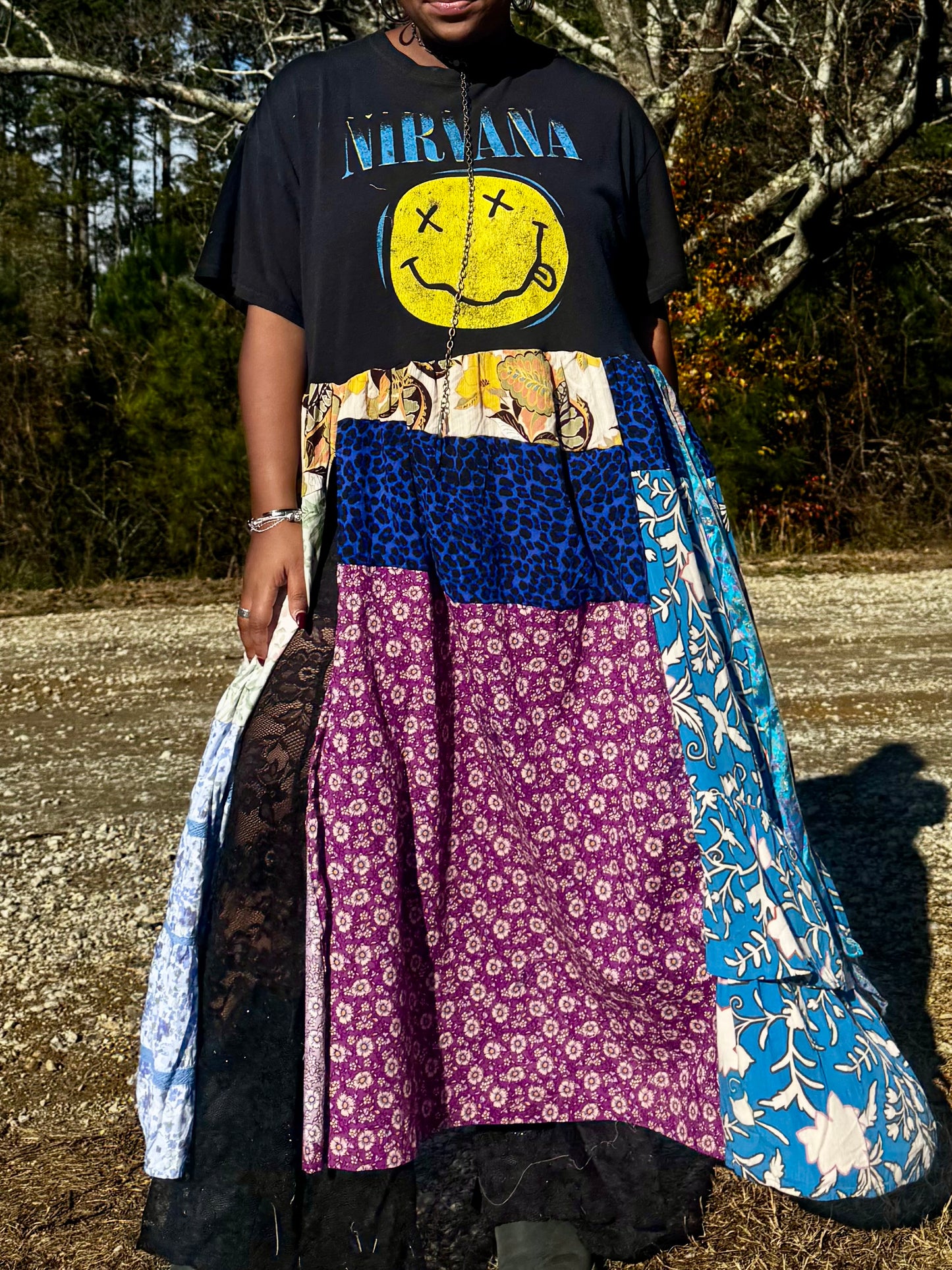 Medium-2XL Nirvana Maxi Tee