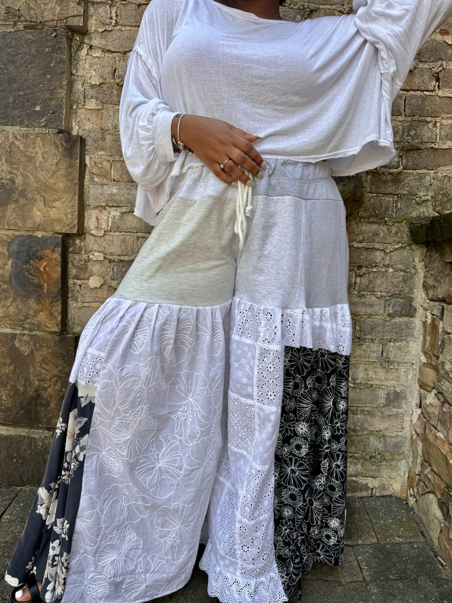 Extra Small-Extra Large Grey Floral Mix Luxury Sweatpants