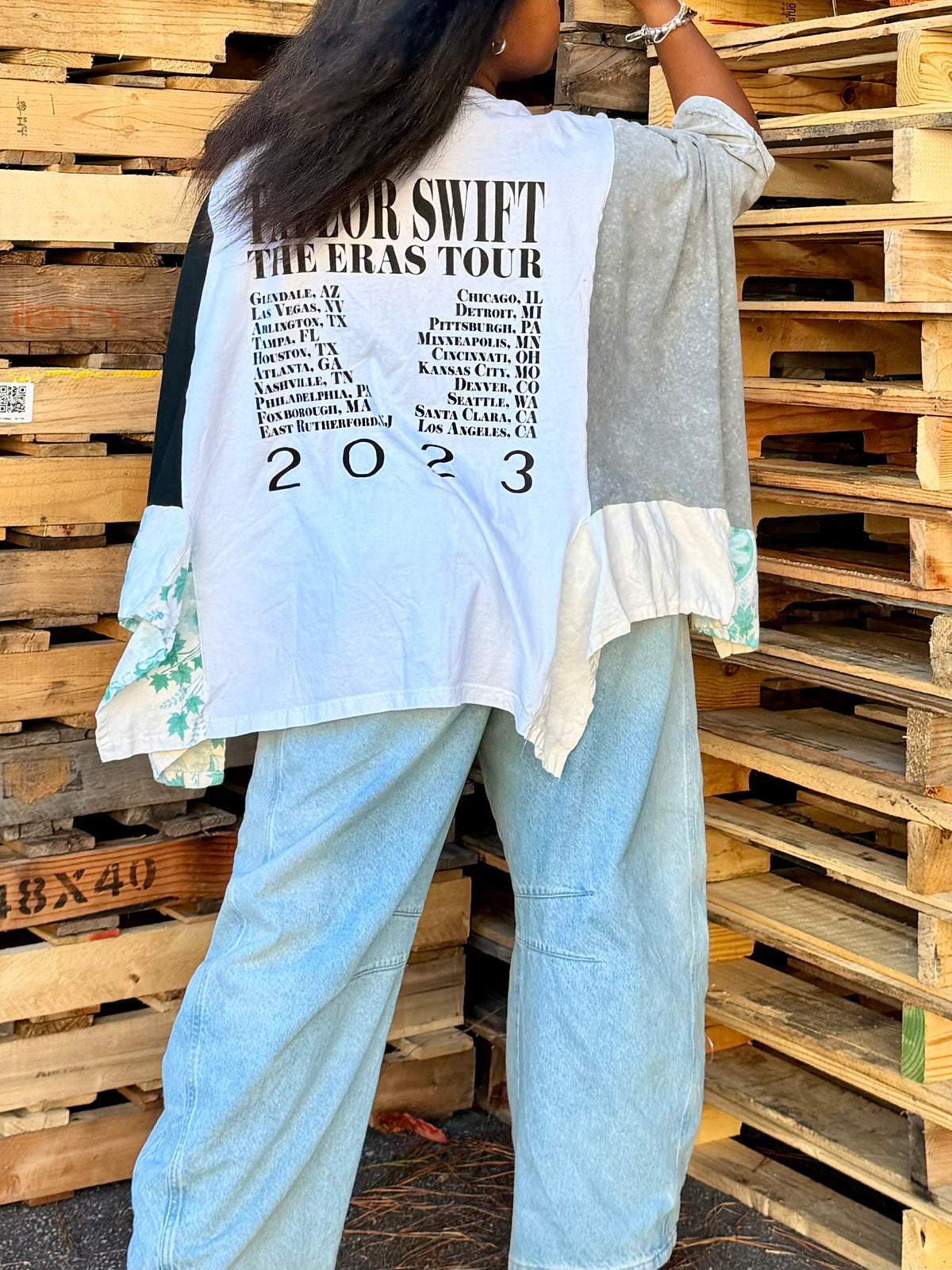 Medium-2XL Taylor Swift Poncho Tee