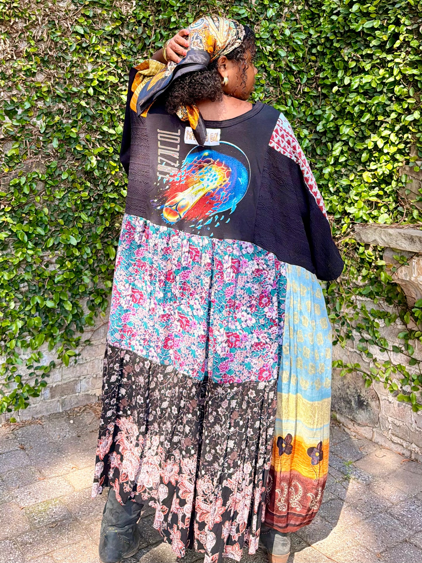 Large-4XL Journey High Low Swing Tee