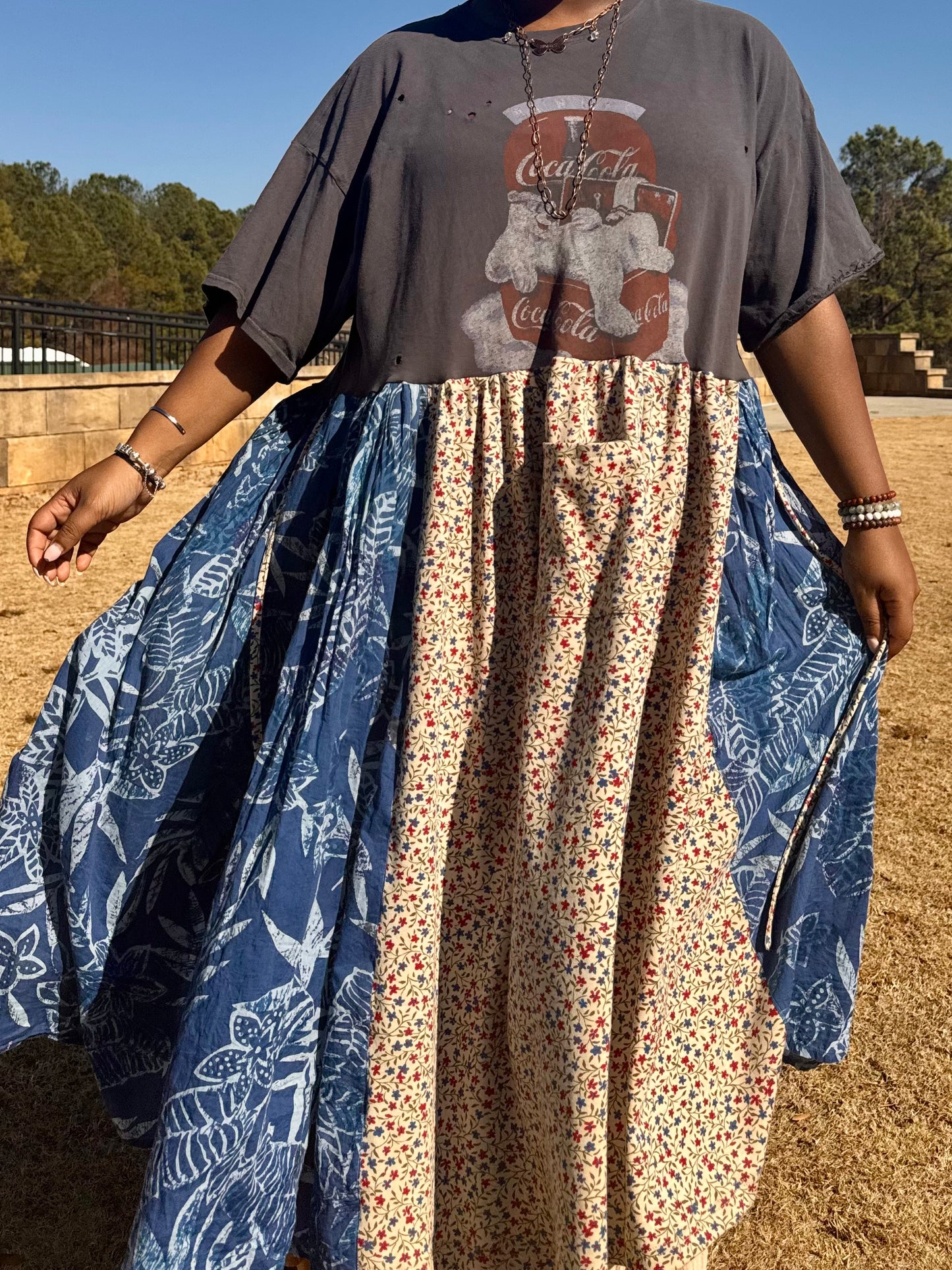 Large-3XL Coca Cola Maxi Tee