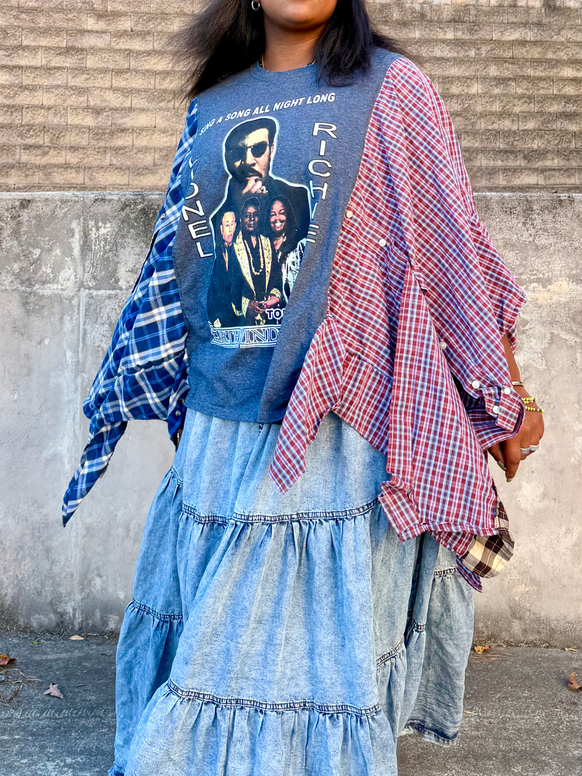 Extra Small-2XL Lionel Richie Poncho Tee