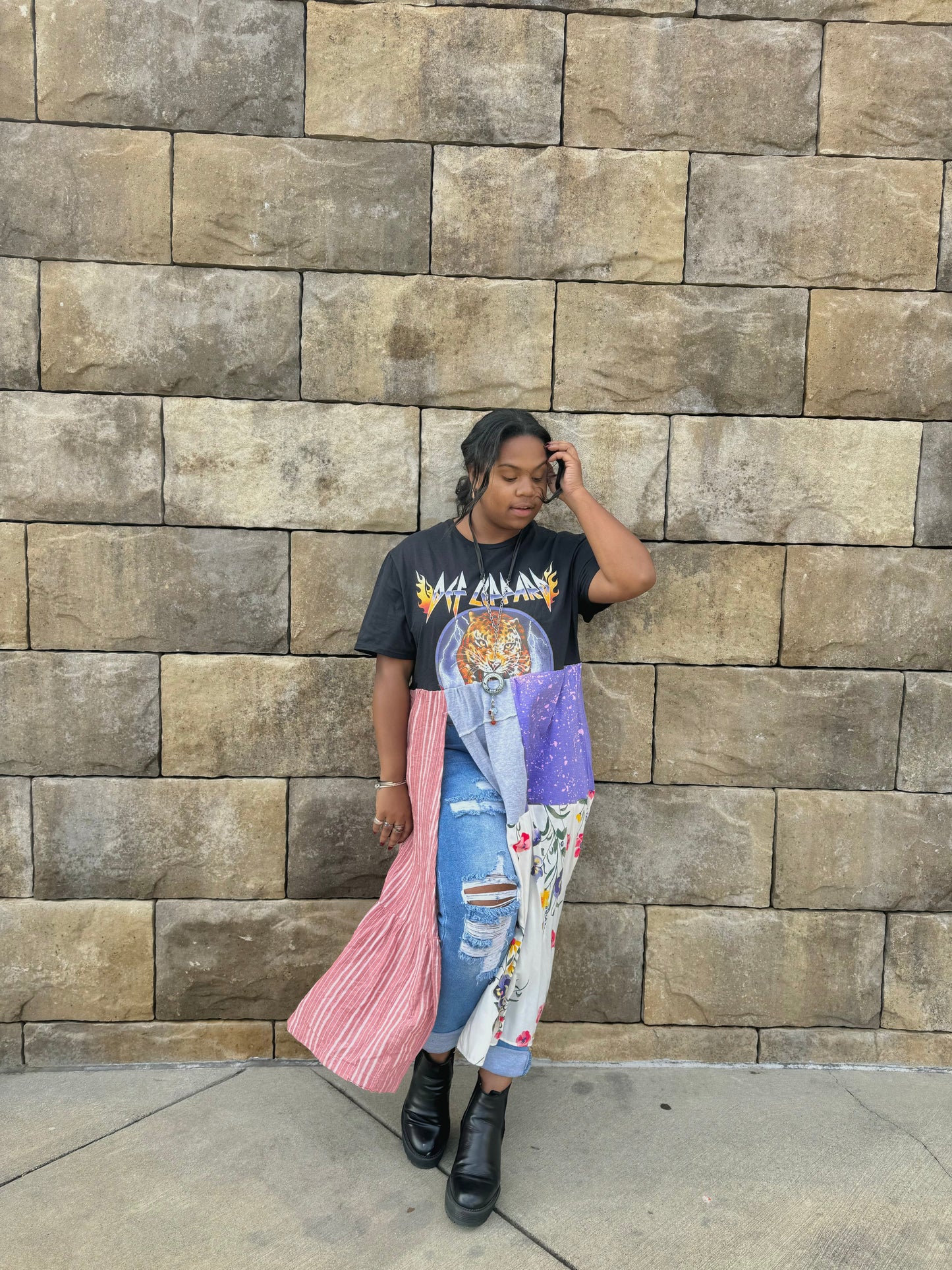 Small-Extra Large Def Leppard Maxi Tee