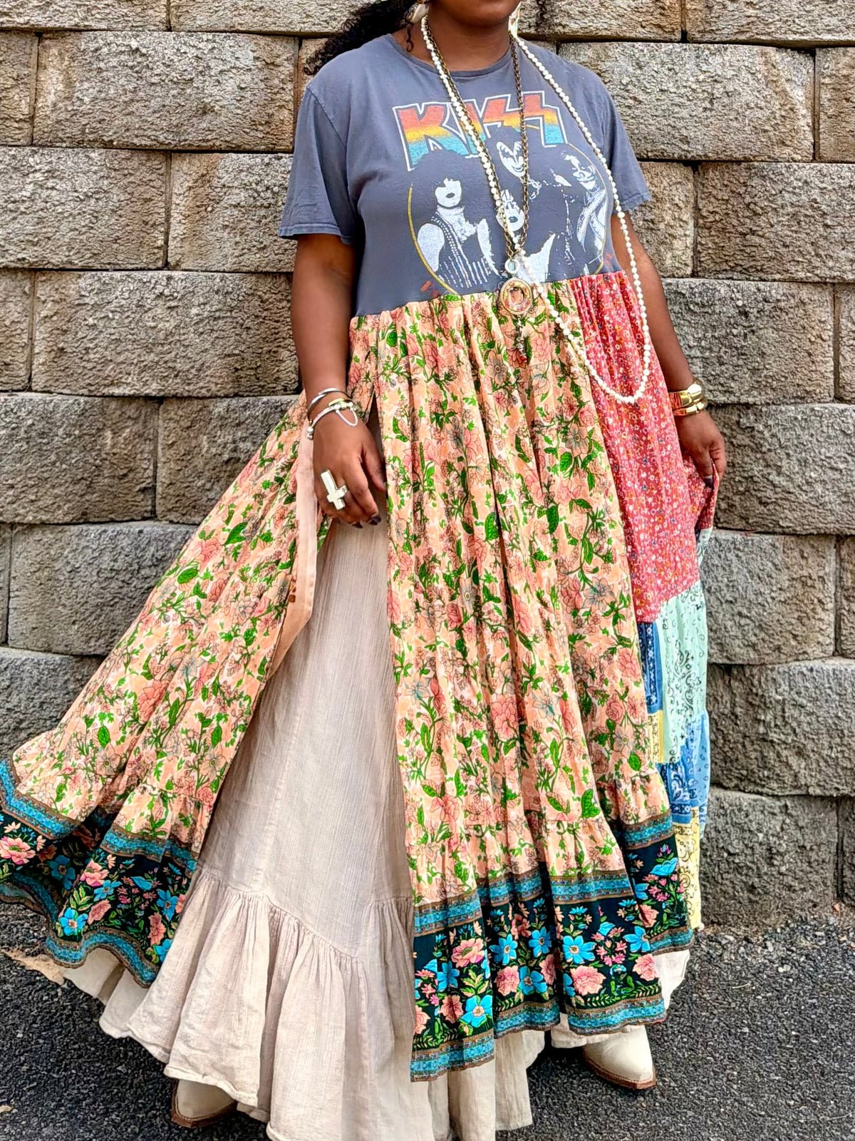 Extra Small- Extra Large KISS Maxi Tee