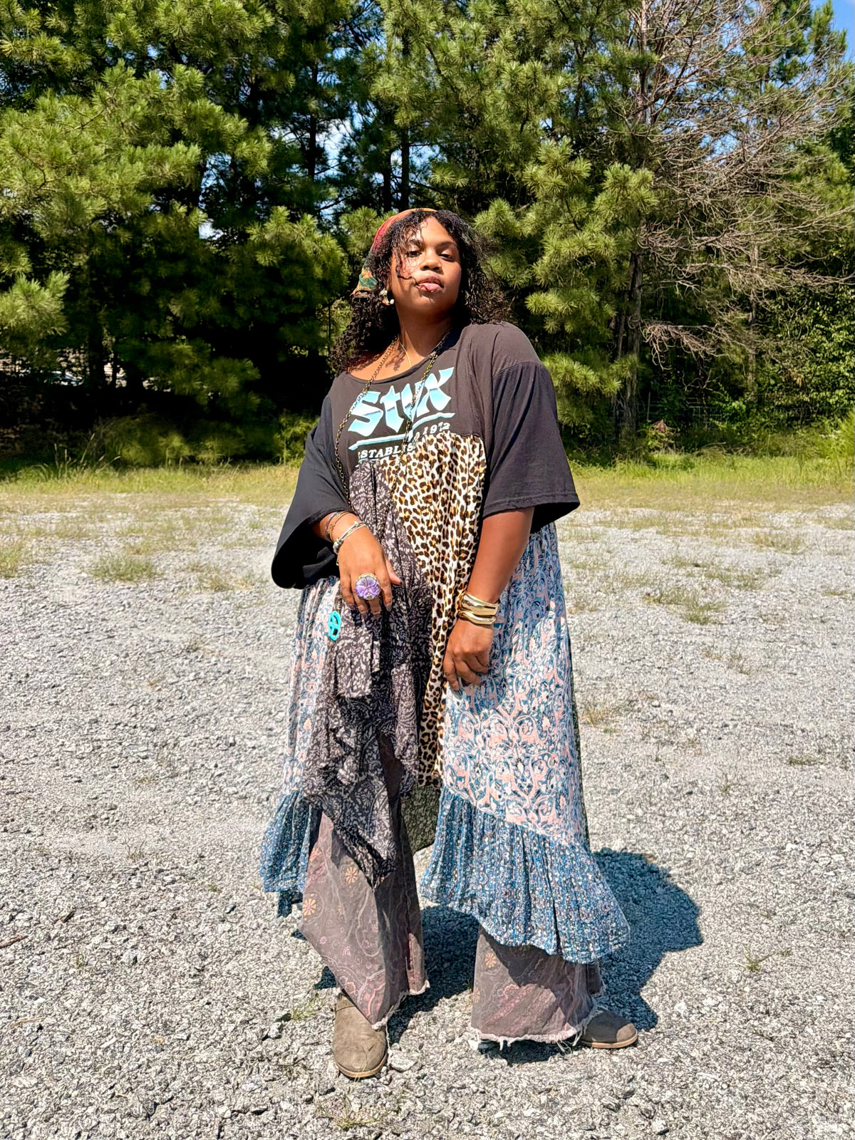 Extra Large-4XL Styx High Low Swing Tee