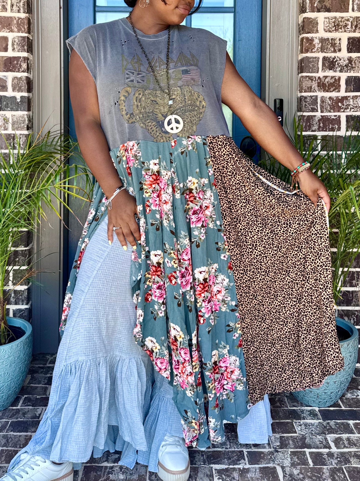 Extra Large-2XL Def Leppard Maxi Tee