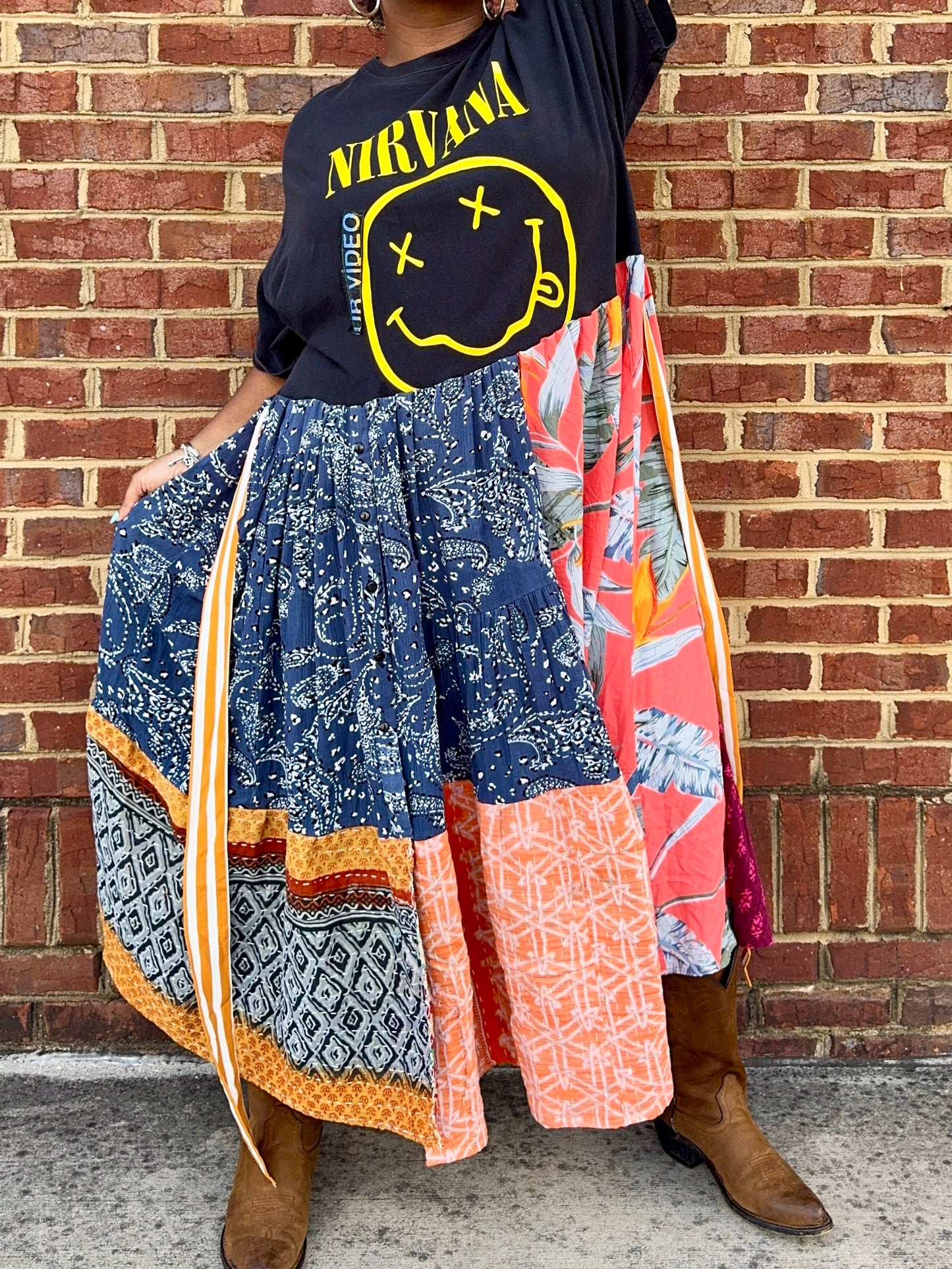 Large-2XL Nirvana Maxi Tee