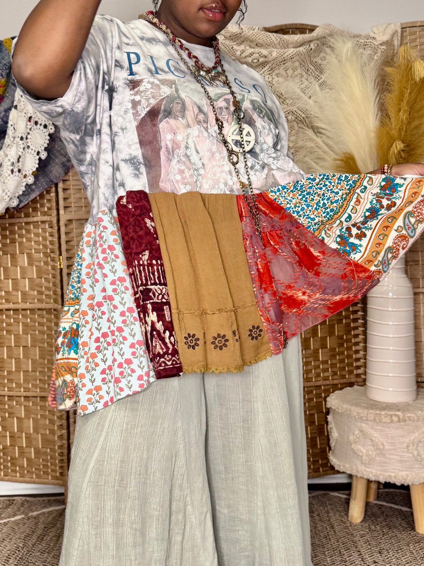 Extra Small-Extra Large Picasso Midi Tee