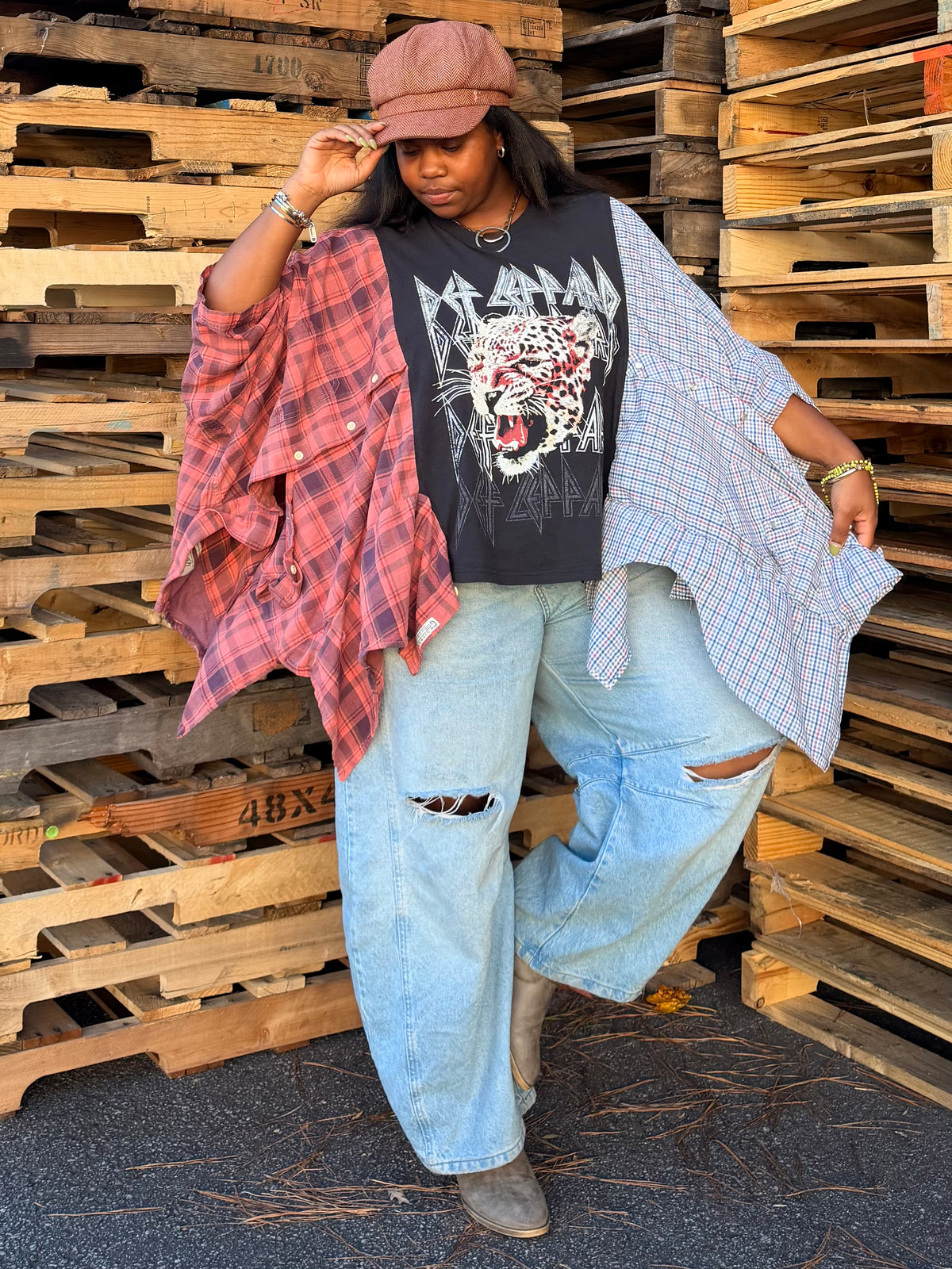 Extra Small-Extra Large Def Leppard Poncho Tee