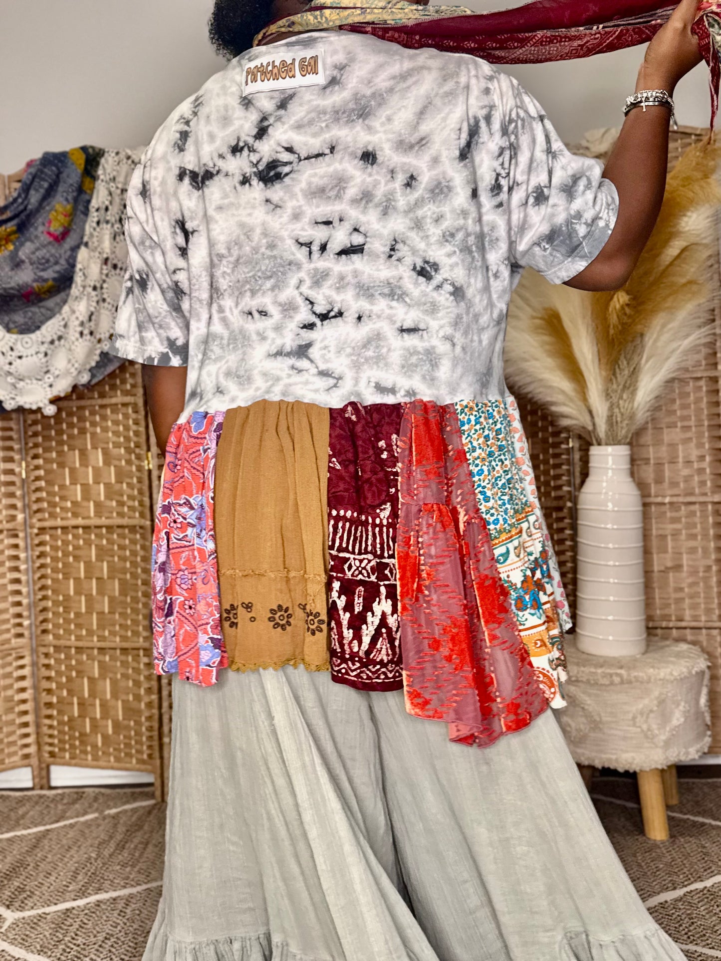 Extra Small-Extra Large Picasso Midi Tee