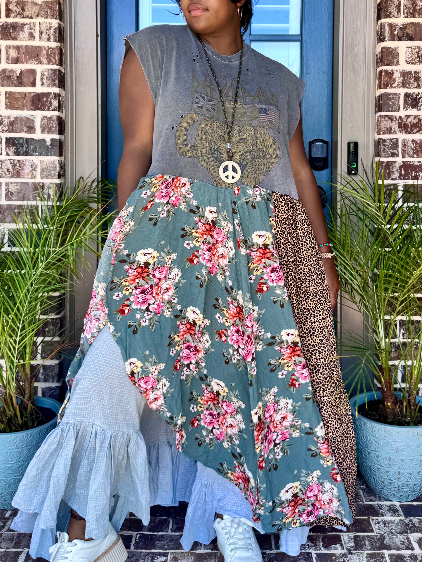 Extra Large-2XL Def Leppard Maxi Tee