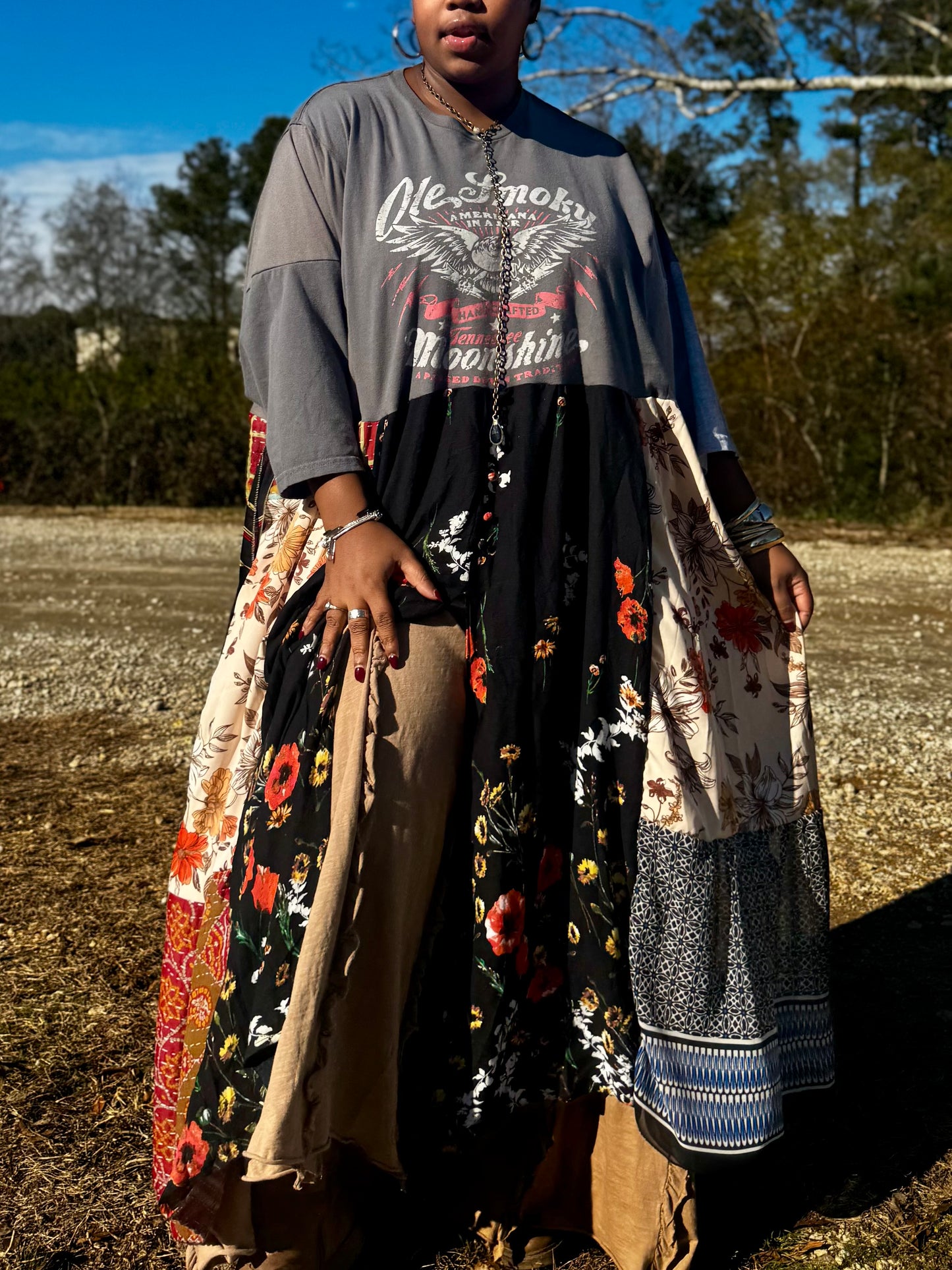 Large-3XL Moonshine Maxi Tee