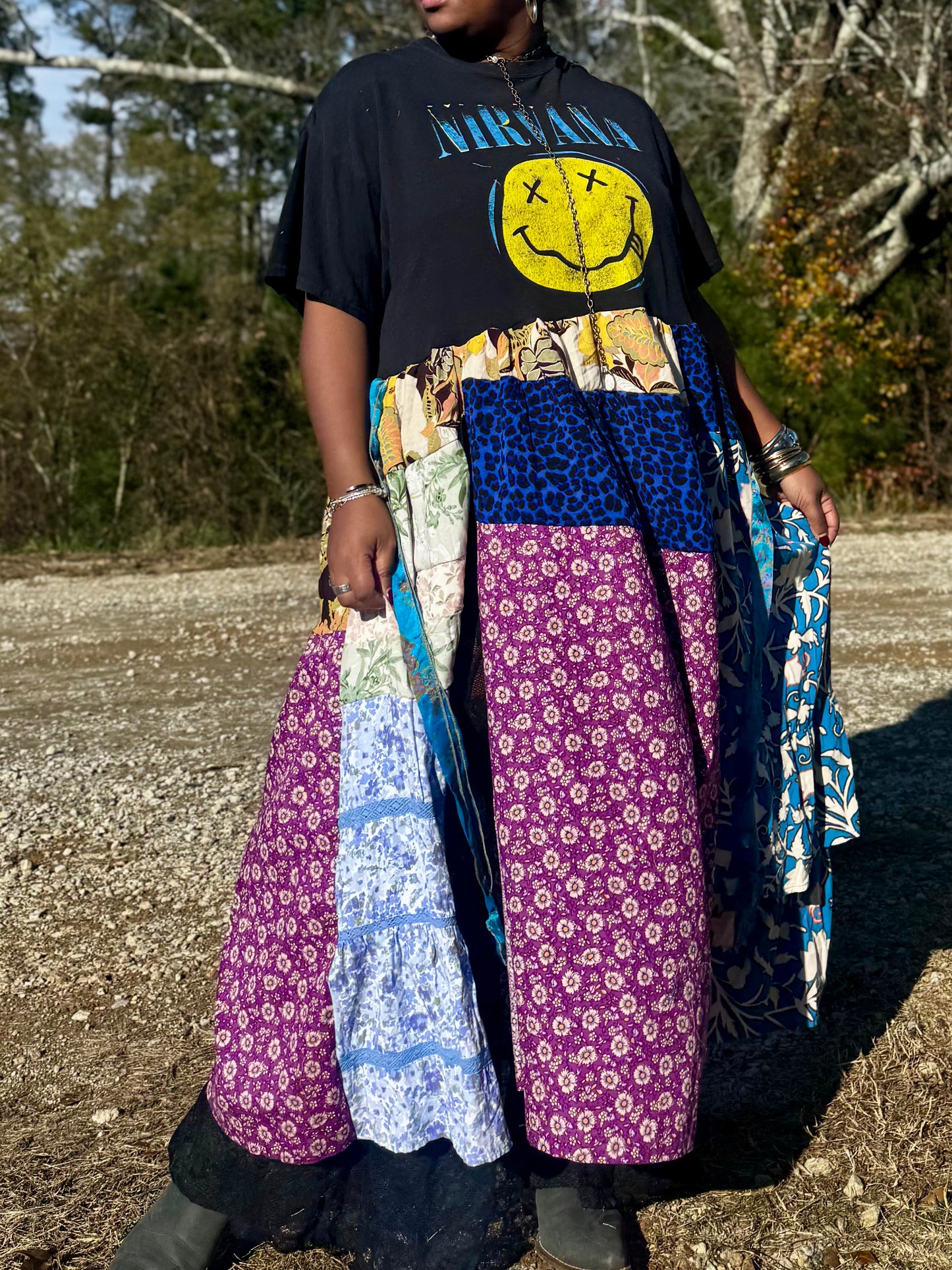 Medium-2XL Nirvana Maxi Tee