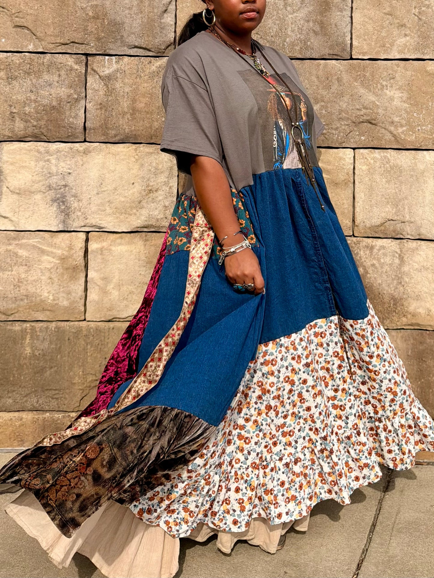 Extra Large-4XL Erykah Badu Maxi Tee