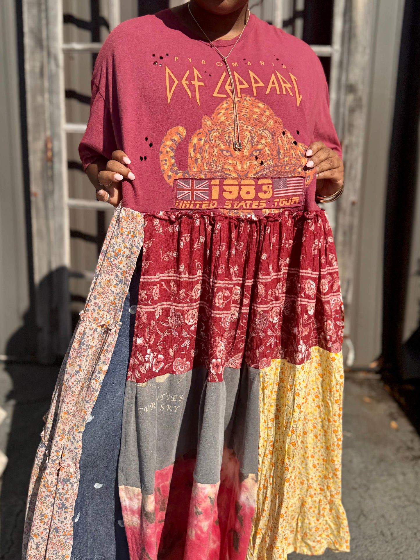 Large-1XL Def Leppard Maxi Tee