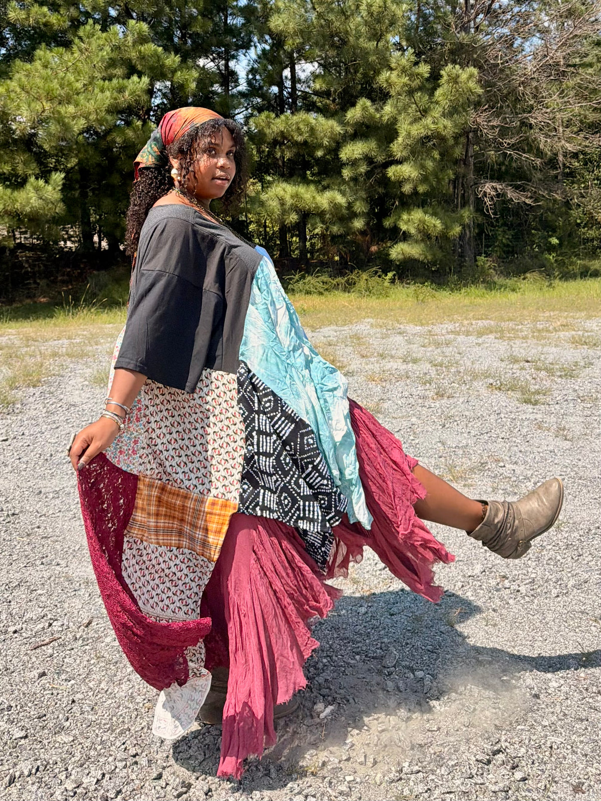 Extra Large-3XL Lumineers High Low Swing Tee