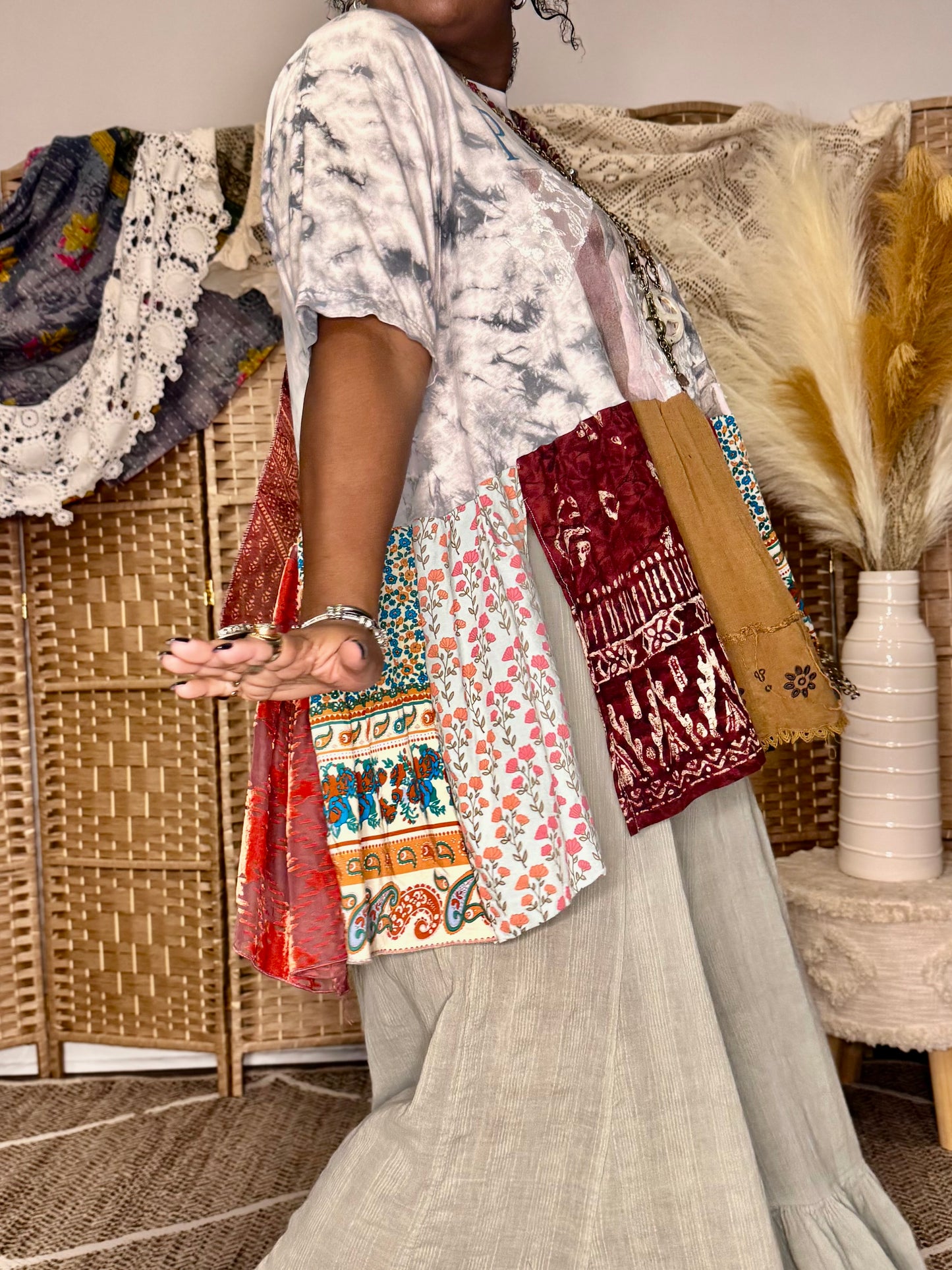 Extra Small-Extra Large Picasso Midi Tee