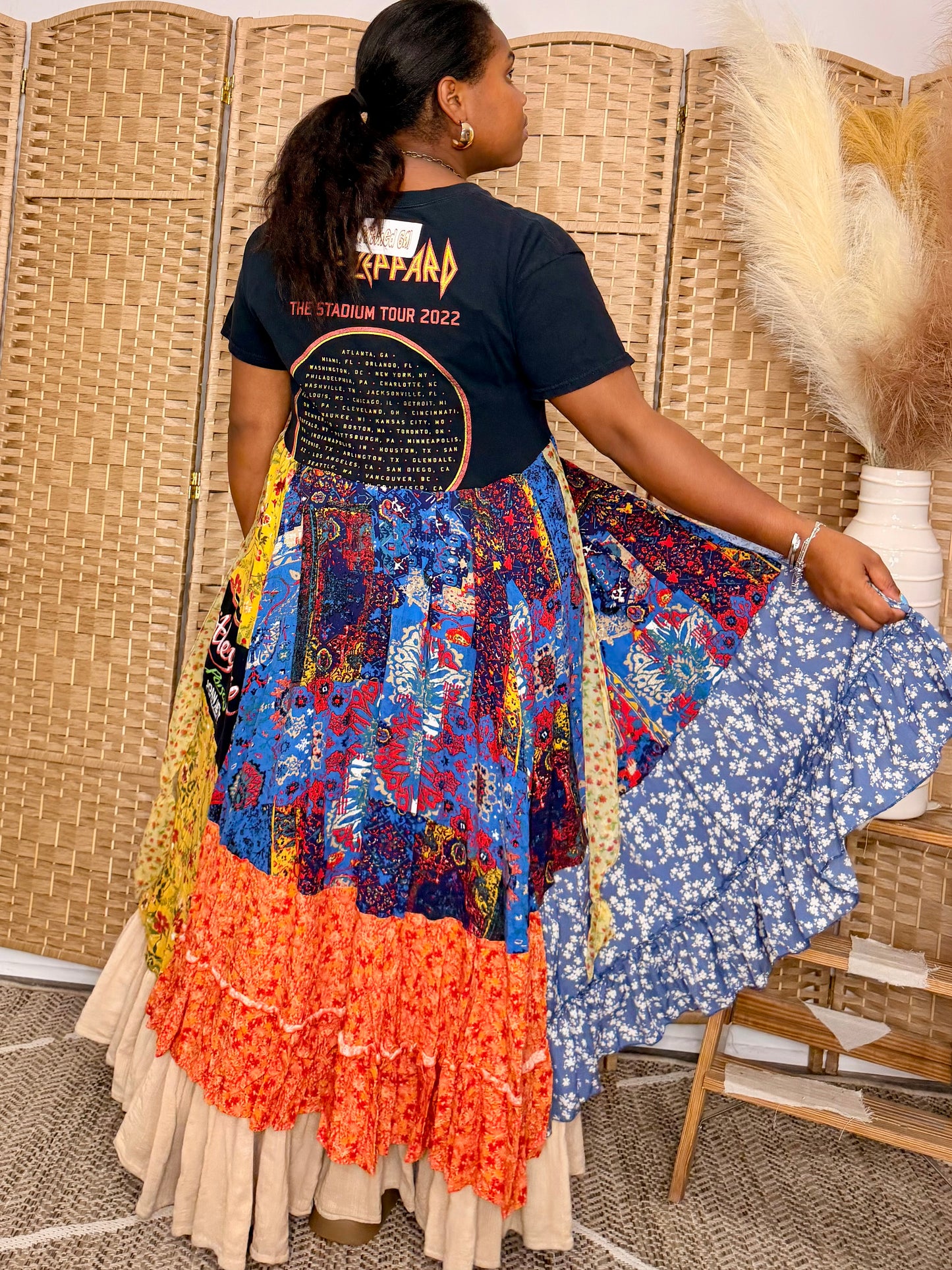 Small-Extra Large Def Leppard Maxi Tee