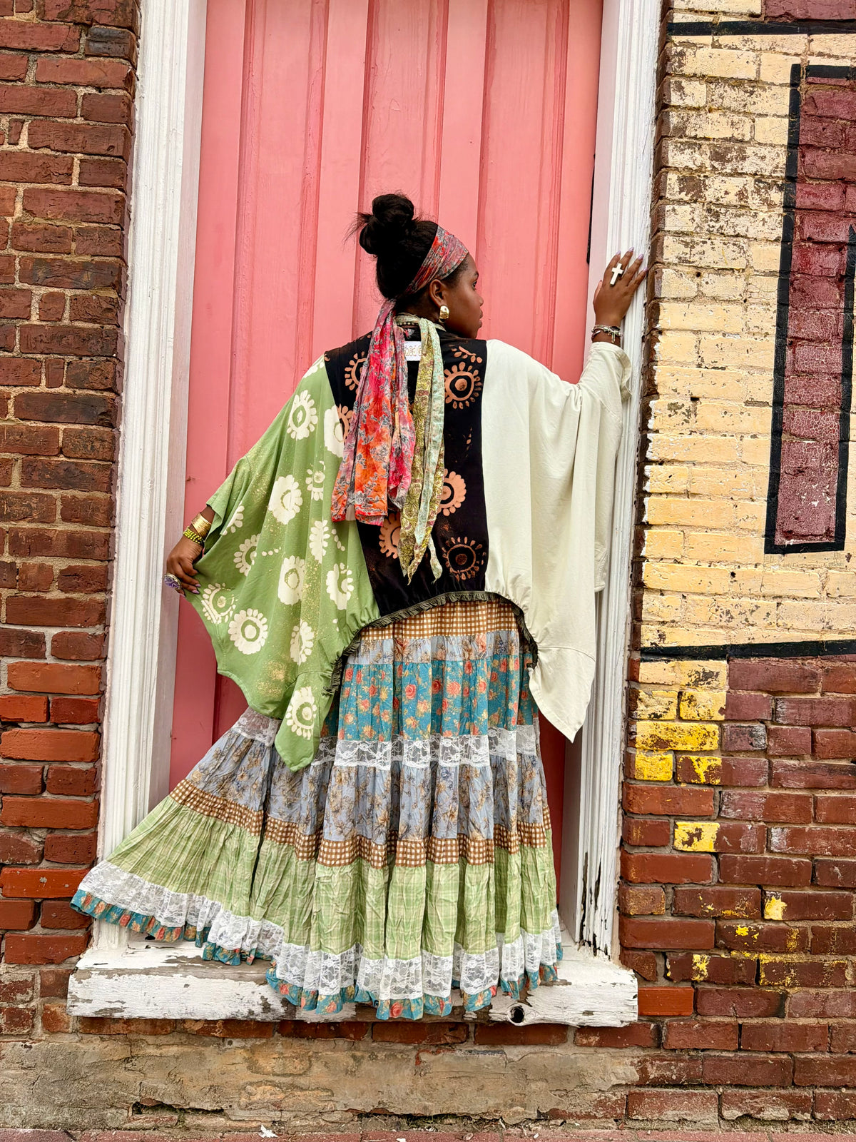 Small- 2XL Dolly Parton Poncho Tee