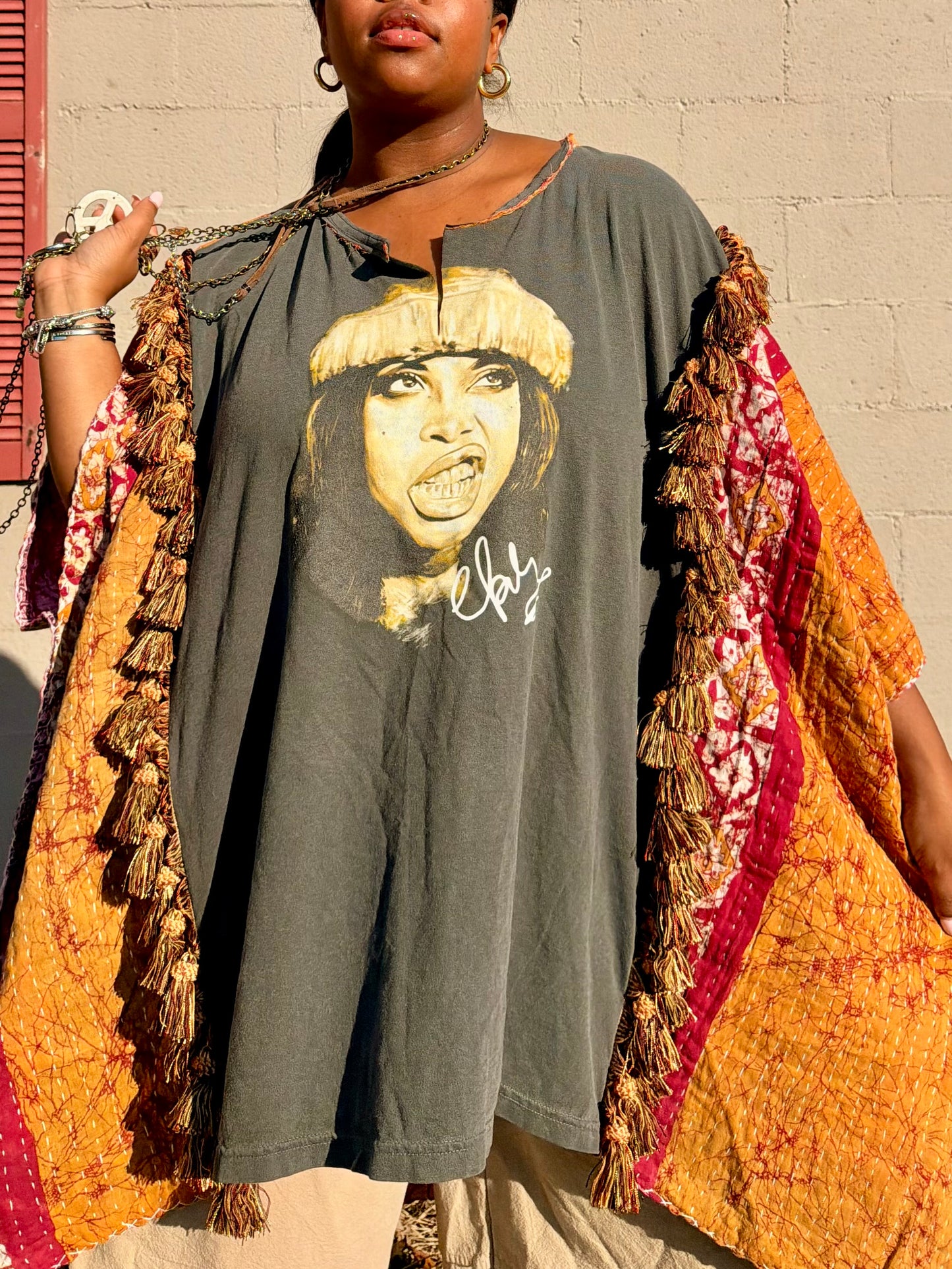 Large-5XL Erykah Badu Kimono Tee