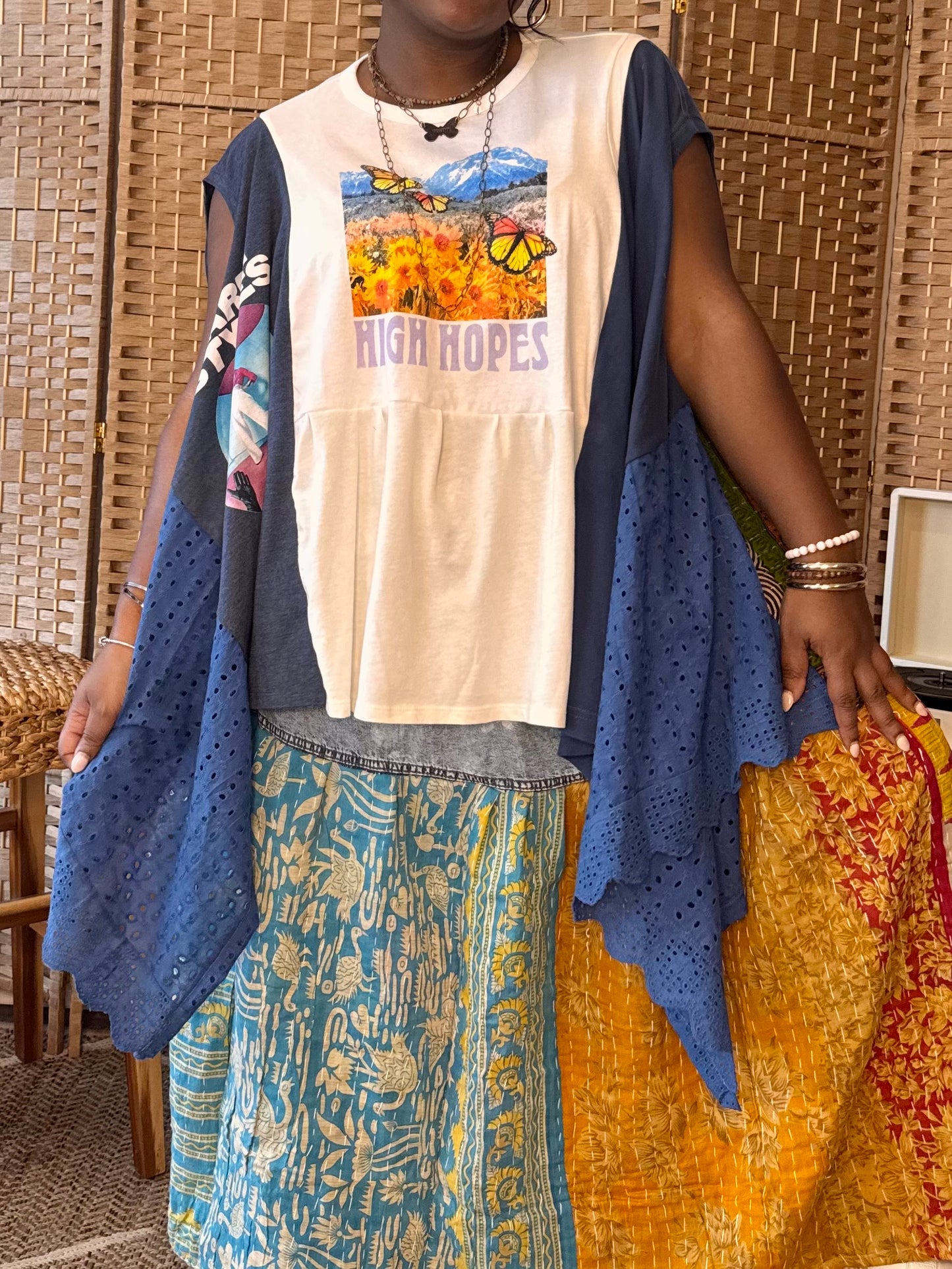 XXS-Extra Large Harry Styles/High Hopes Trio Tee