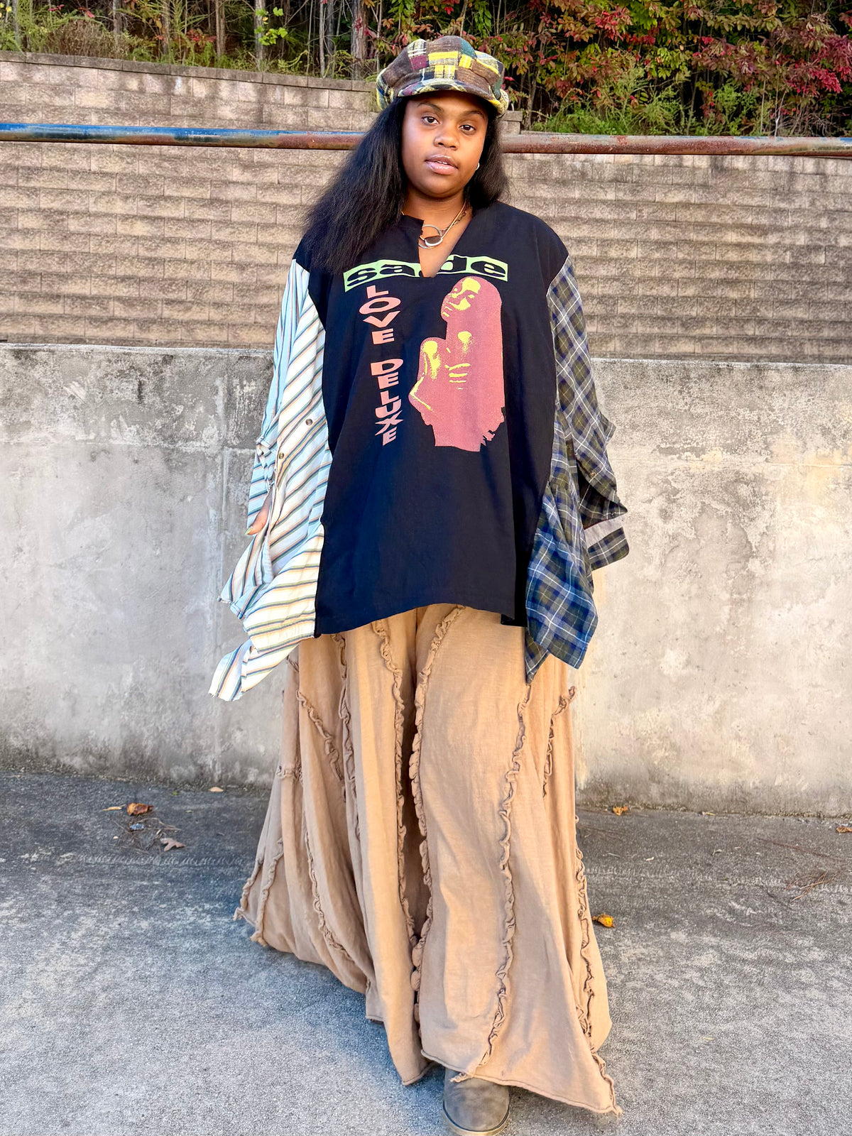 Large-4XL Sade Poncho Tee
