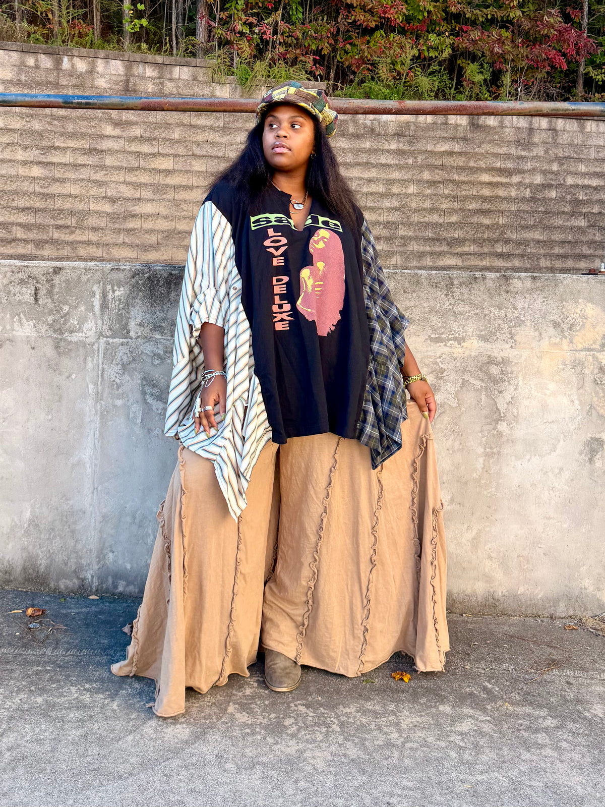 Large-4XL Sade Poncho Tee
