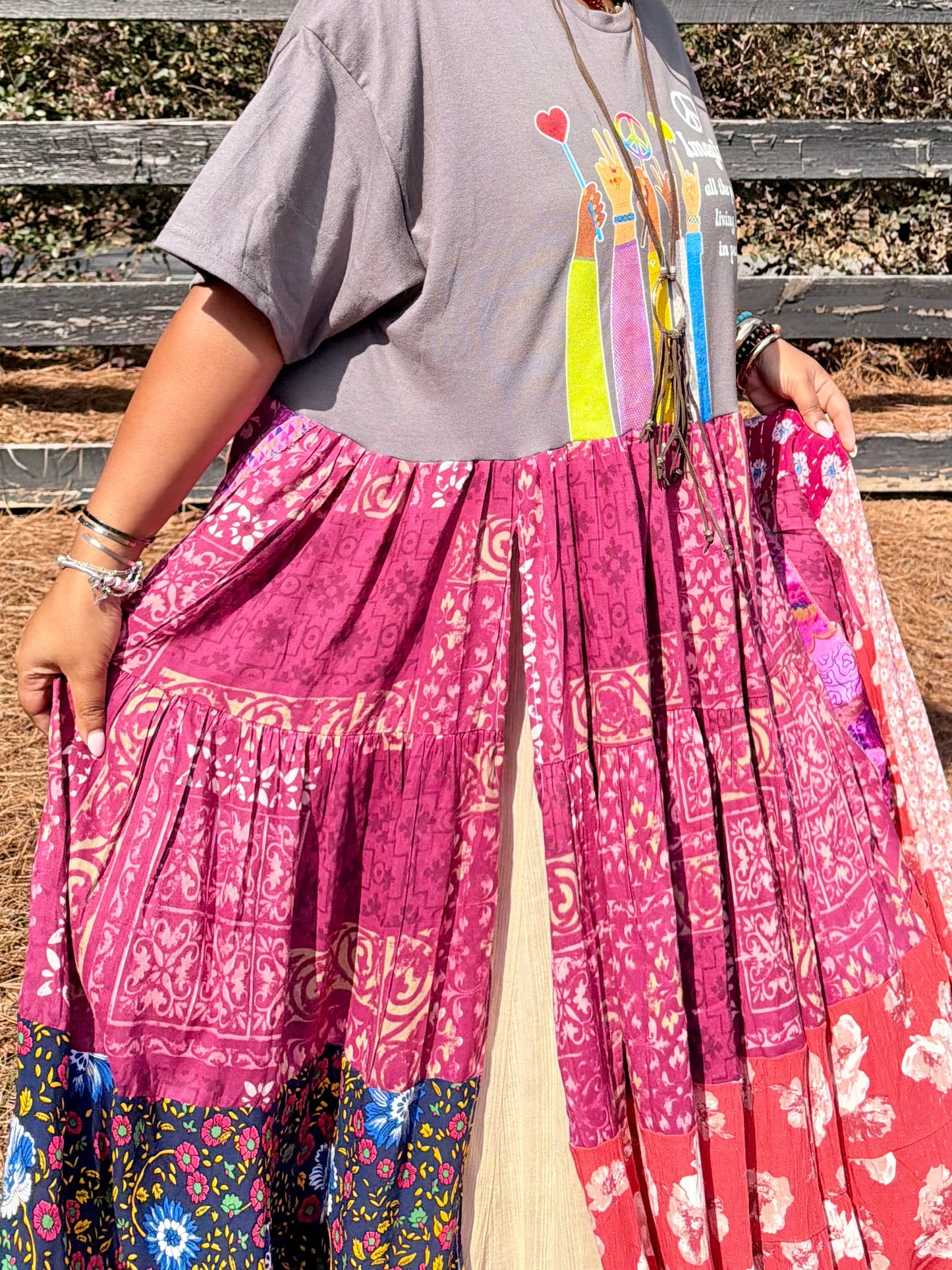 Large-2XL Living Peace Maxi Tee