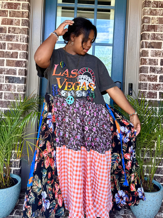 Medium-2XL Las Vegas Maxi Tee