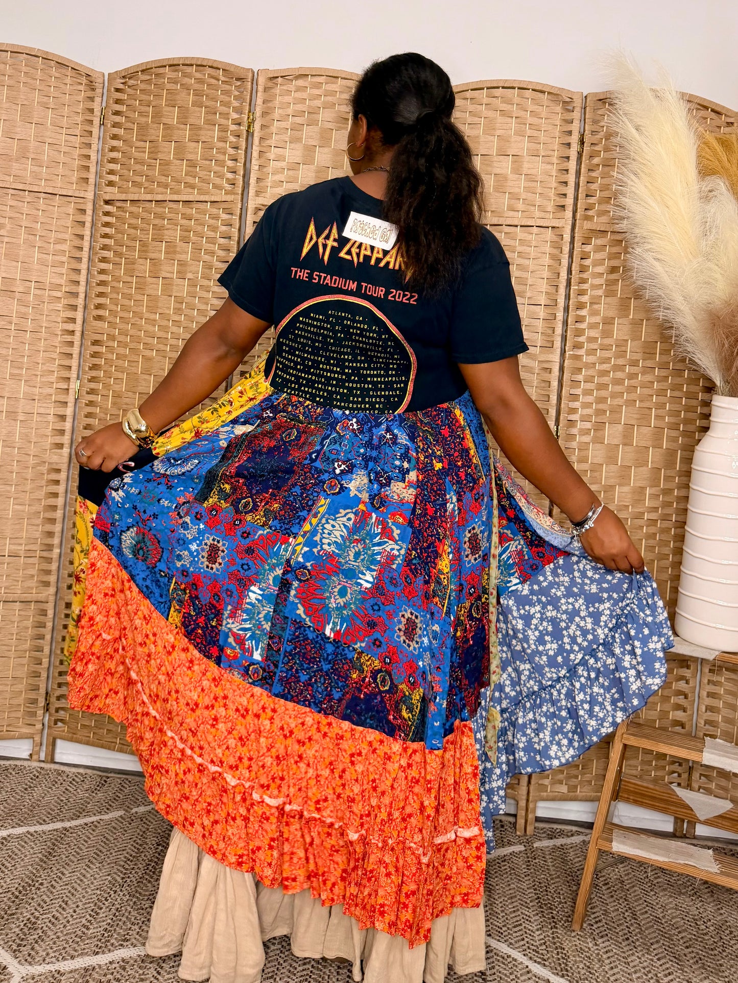 Small-Extra Large Def Leppard Maxi Tee