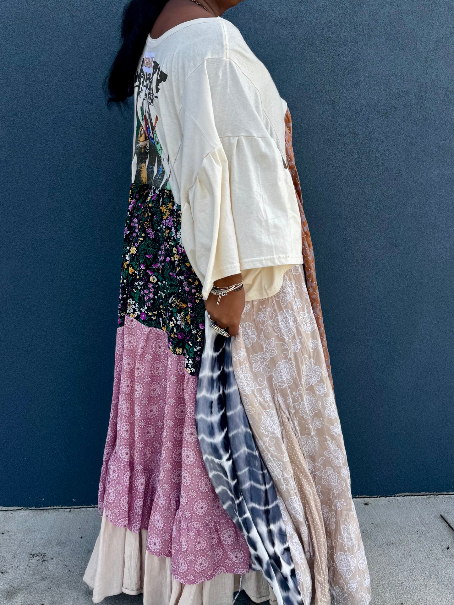 Large-4XL Lainey Wilson Maxi Tee