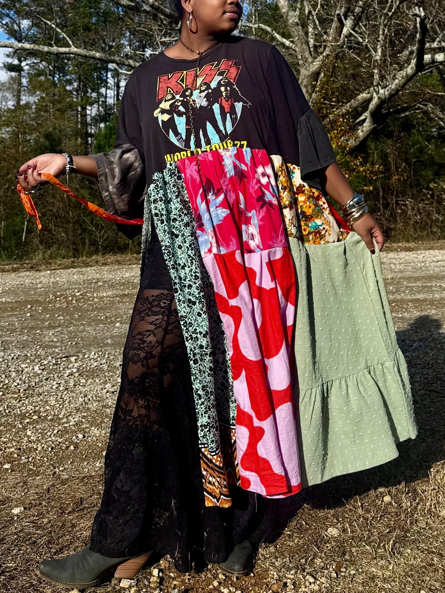 Large-3XL KISS Maxi Tee