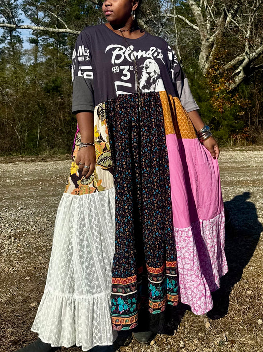 Extra Large-4XL Blondie Maxi Tee