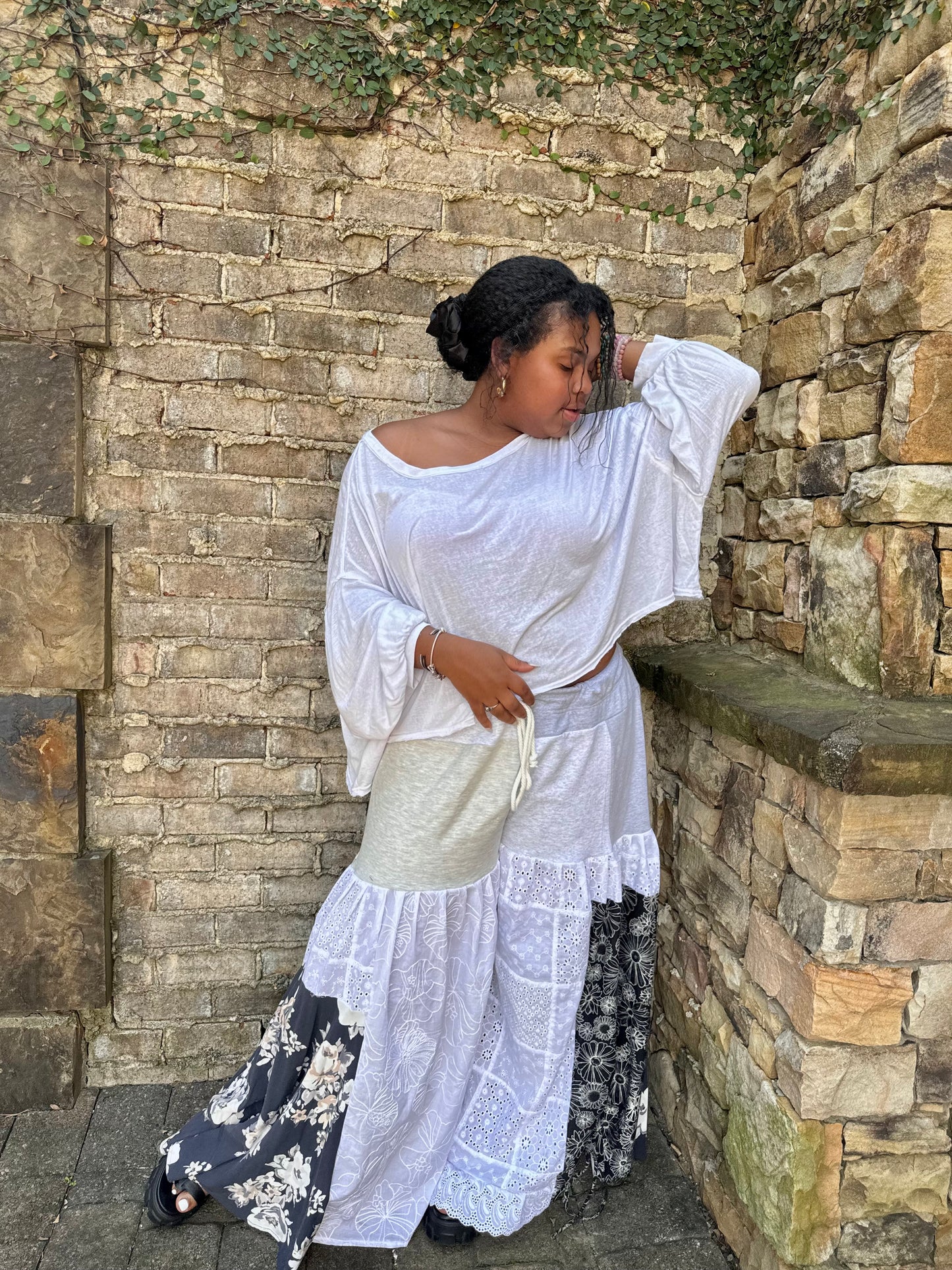 Extra Small-Extra Large Grey Floral Mix Luxury Sweatpants