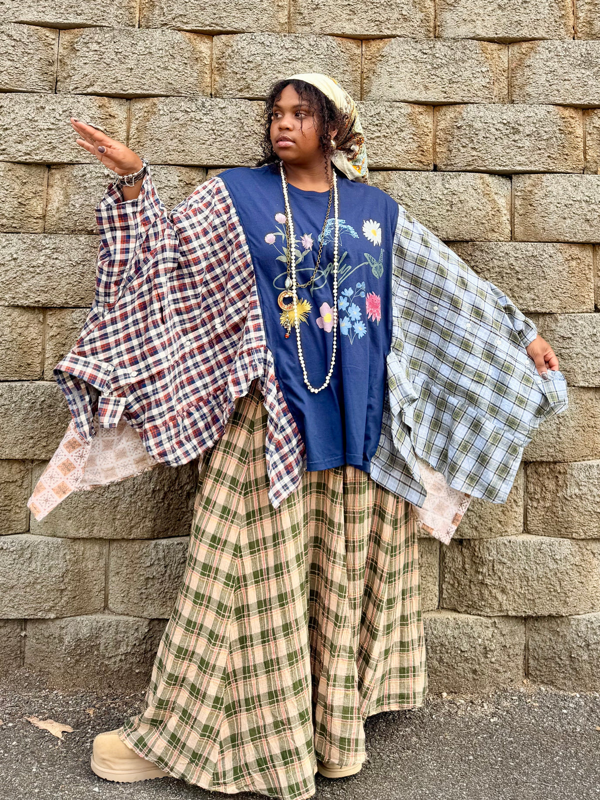 Large- 4XL Dolly Parton Poncho Tee