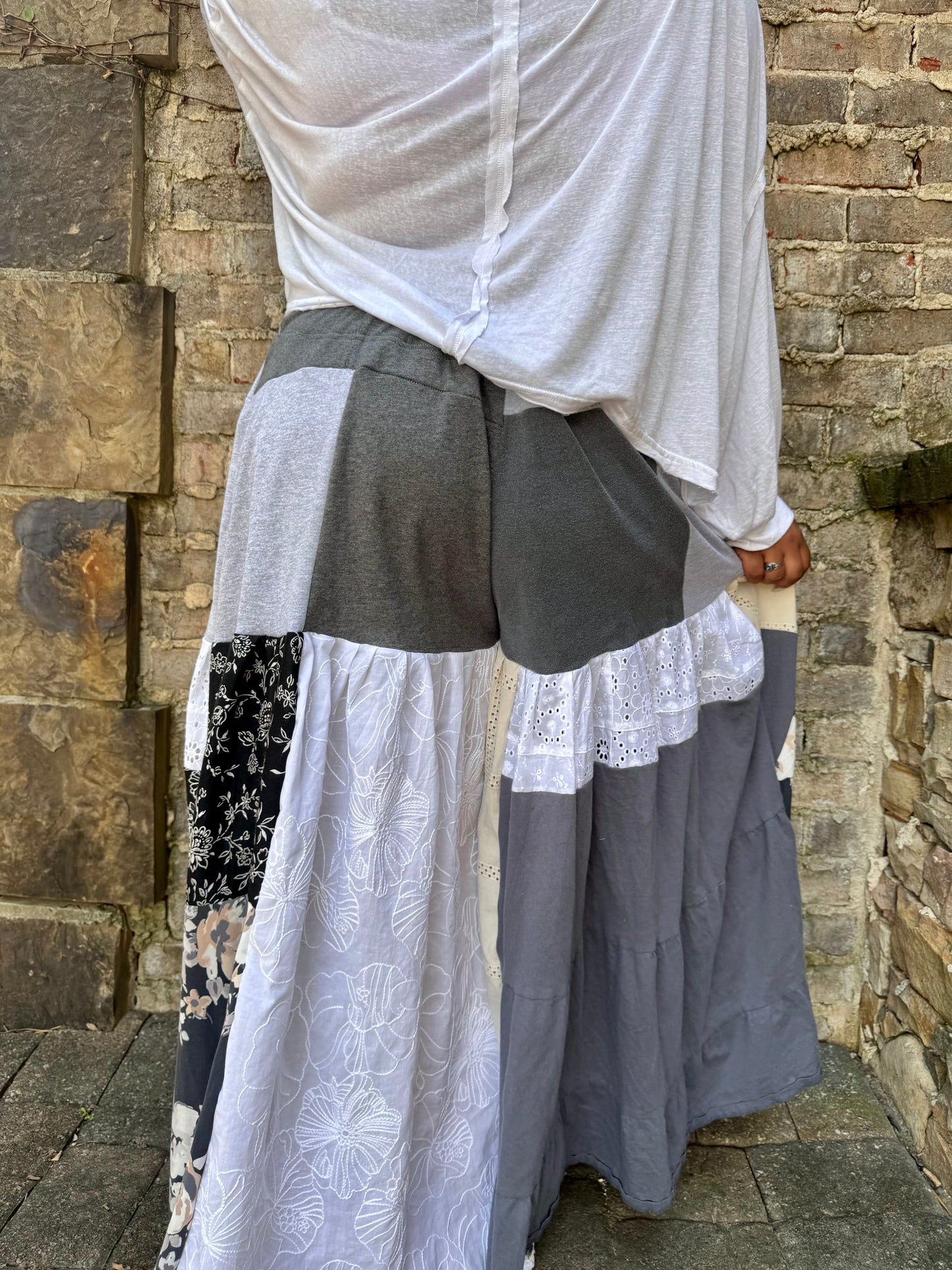 Extra Small-Extra Large Grey Floral Mix Luxury Sweatpants