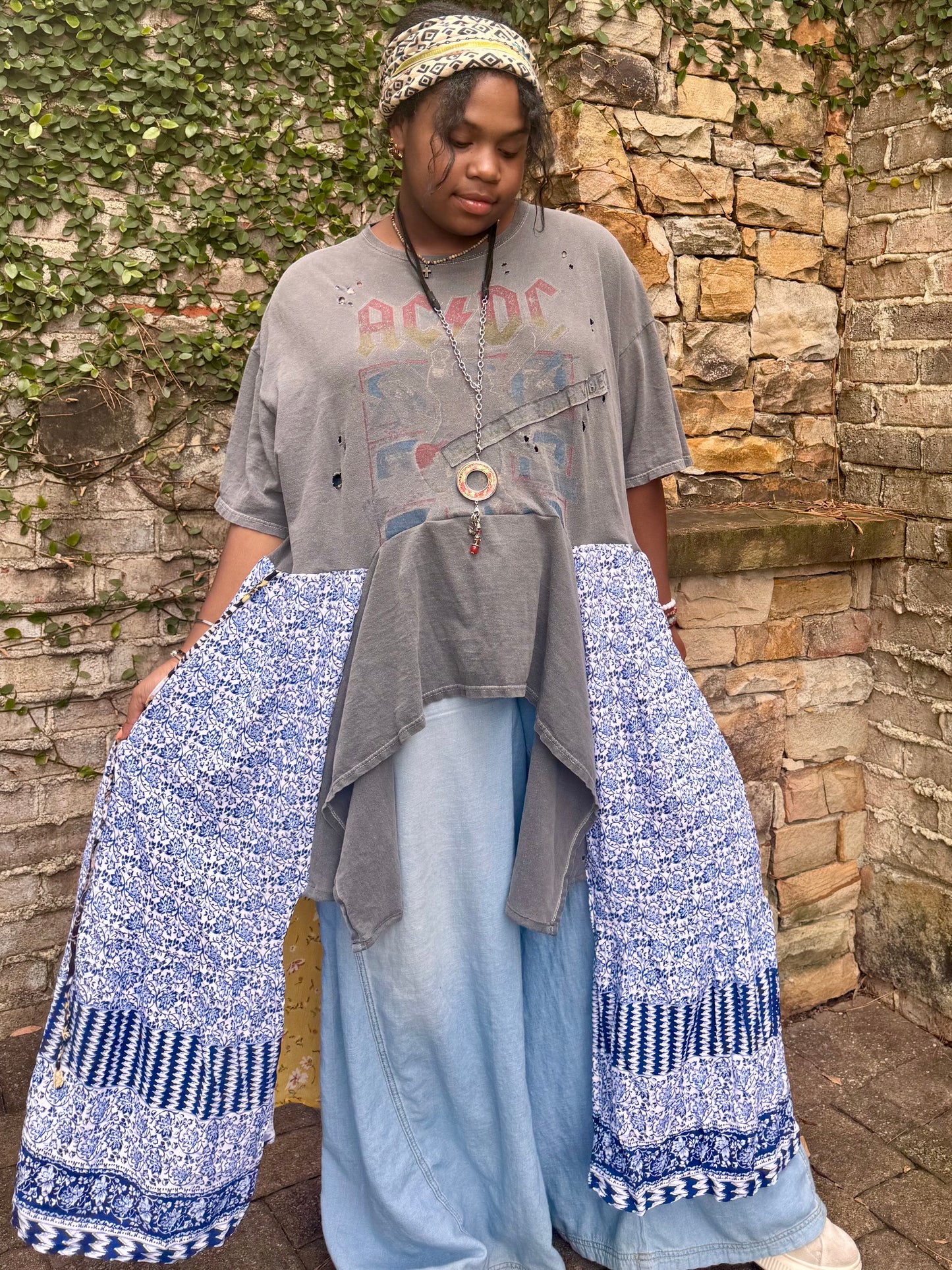 Medium-2XL ACDC Maxi Tee