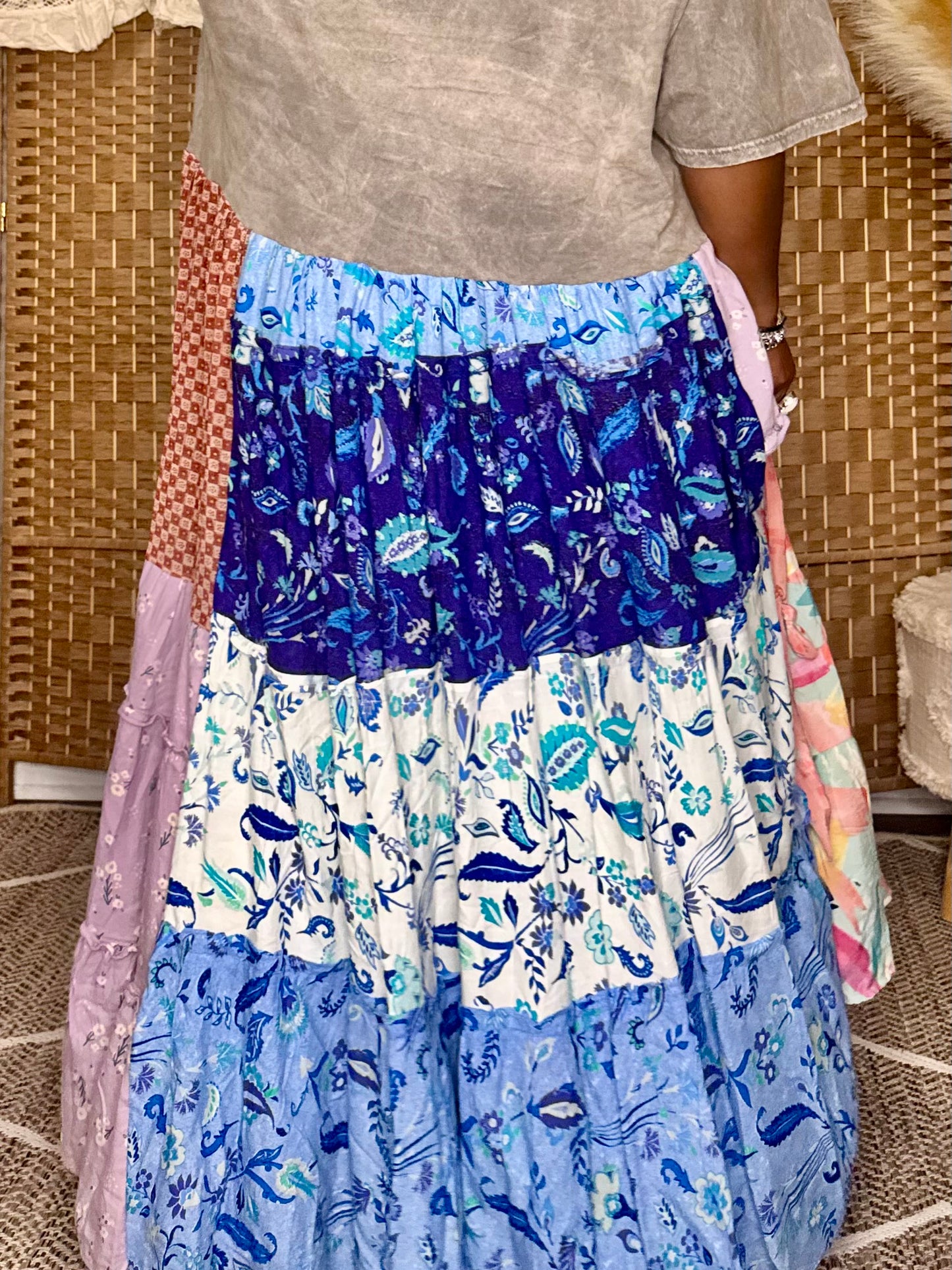 Extra Large-3XL Nirvana Maxi Tee